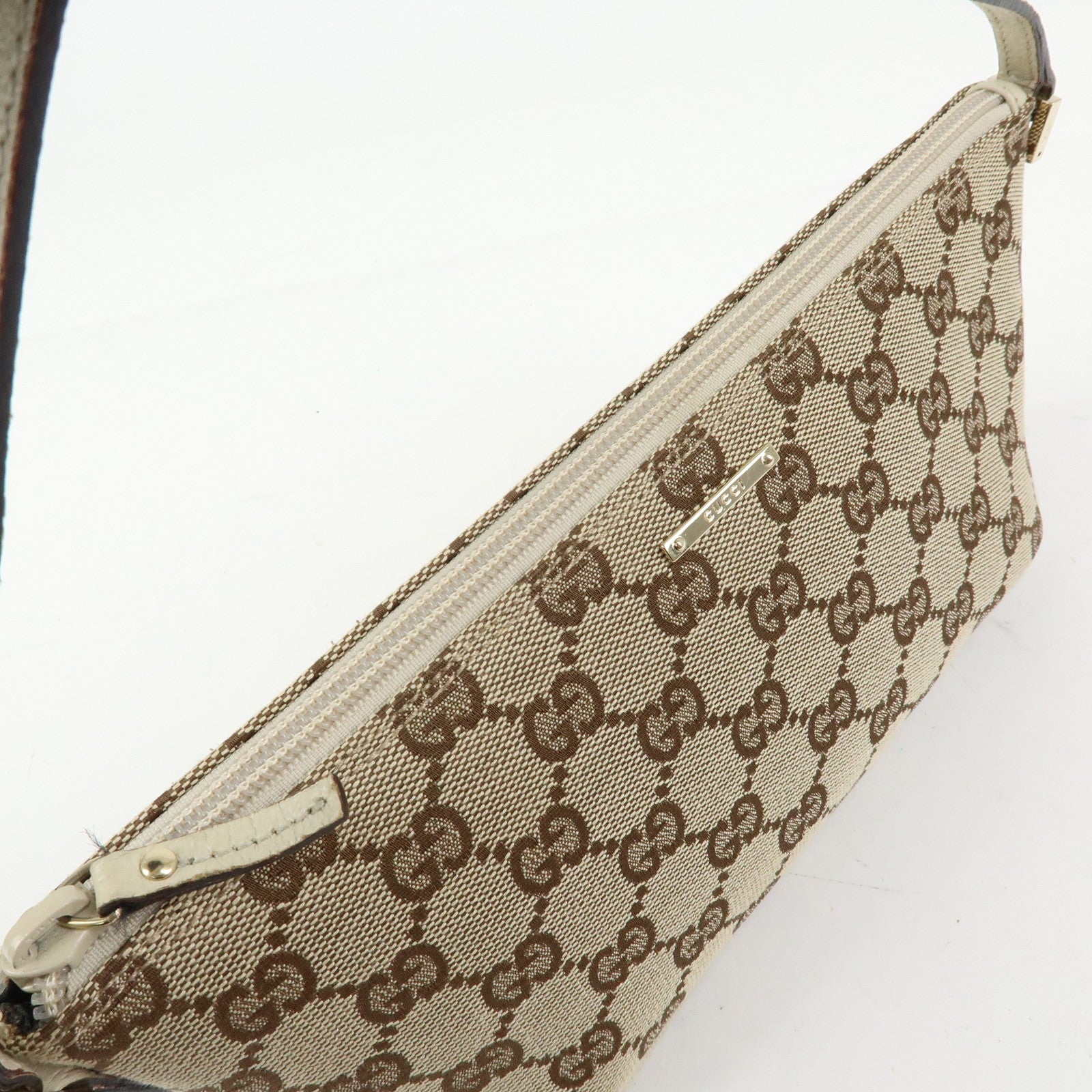 GUCCI Boat Bag GG Canvas Leather Accessory Pouch Beige White 07198
