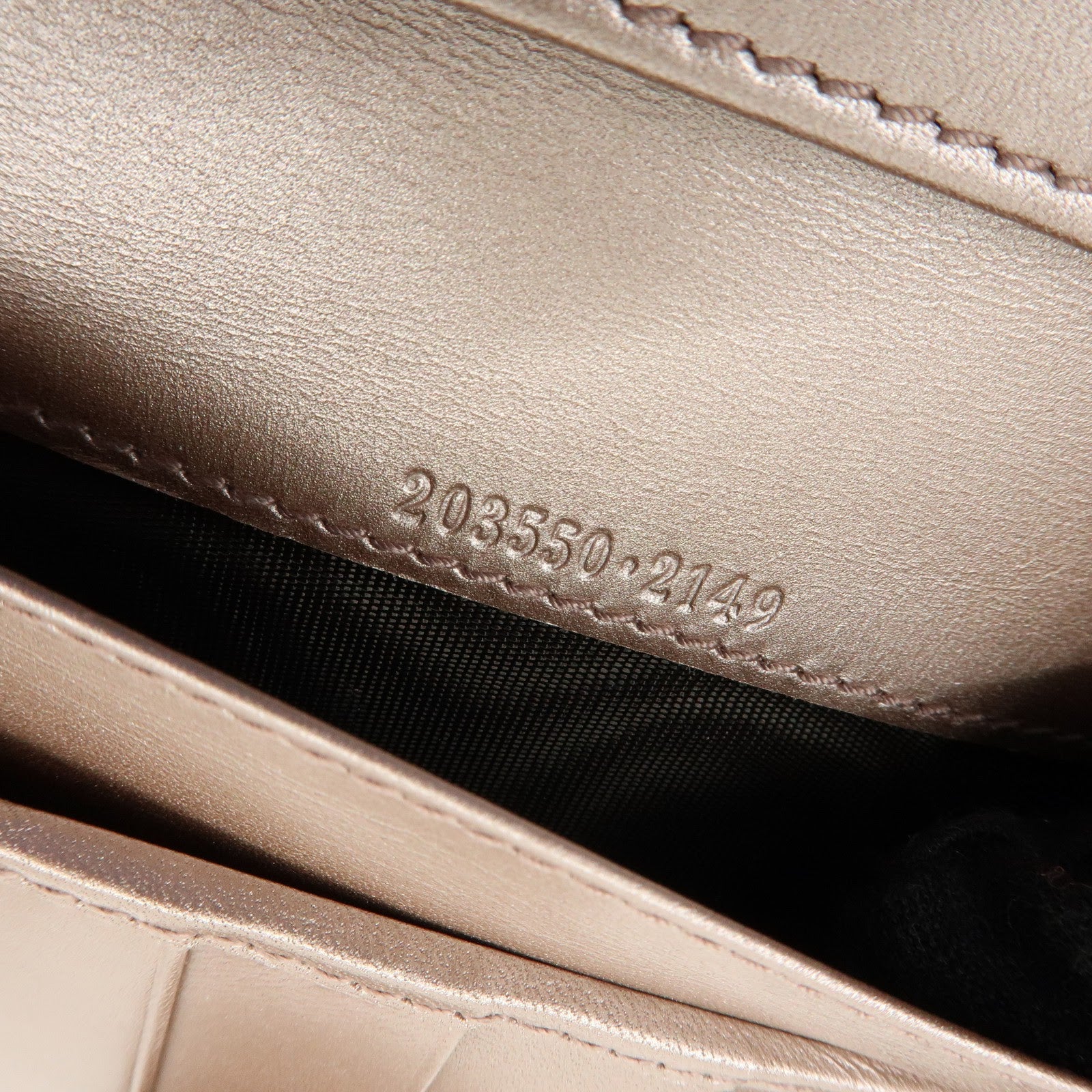 GUCCI Lovely Heart Microguccissima Bi-fold Long Wallet Pink 203550