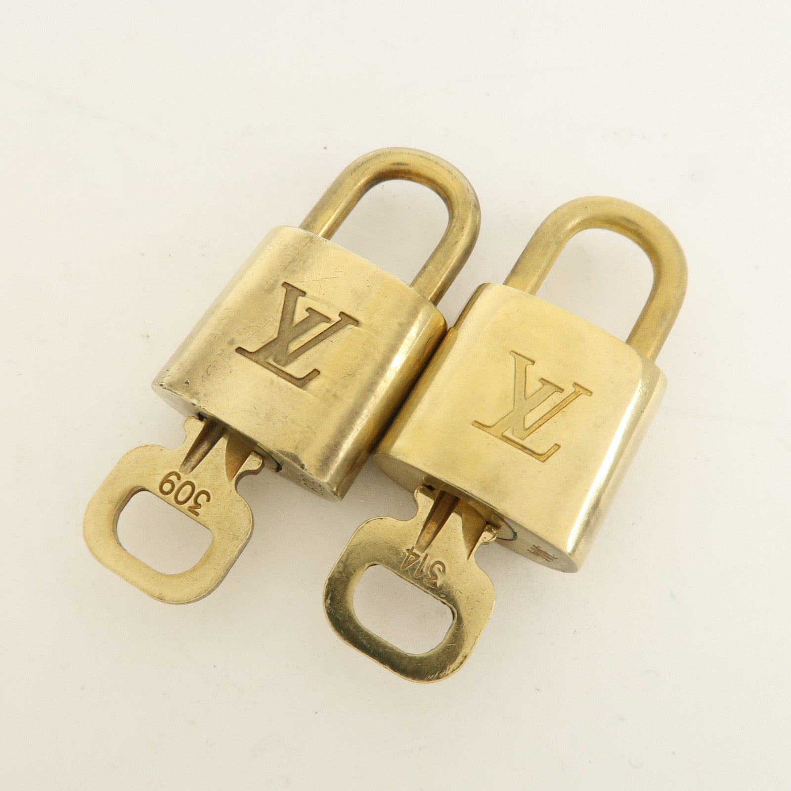 Louis Vuitton Set of 10 Lock & Key Cadena Key Lock Metal Gold Used