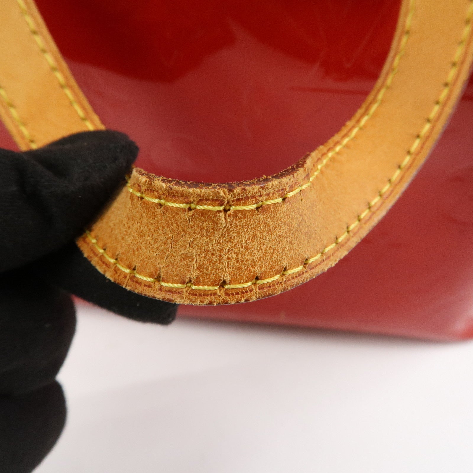 Louis Vuitton Monogram Vernis Lead PM Hand Bag Rouge M91088