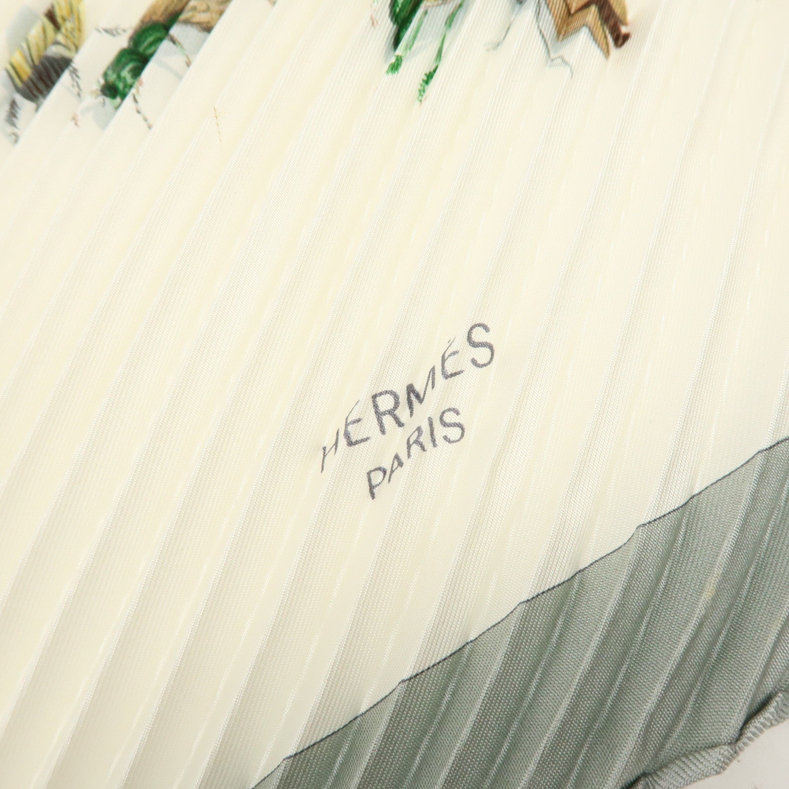 HERMES Pleats Carre Silk 100% Scarf Insect Ivory Grey Multicolor