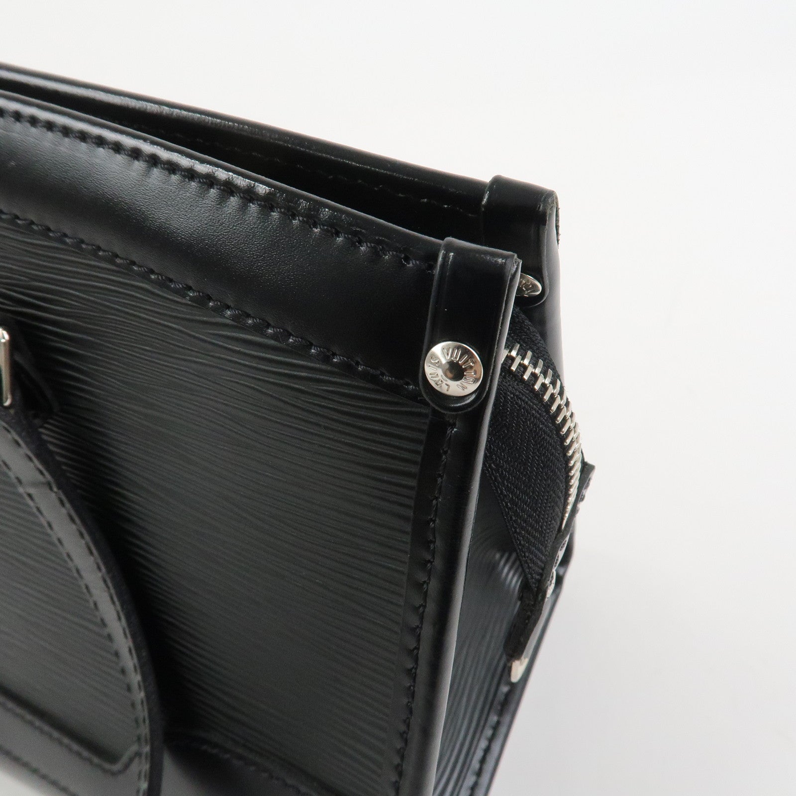 Louis Vuitton Epi Leather Madeleine PM Hand Bag Noir Black M59332