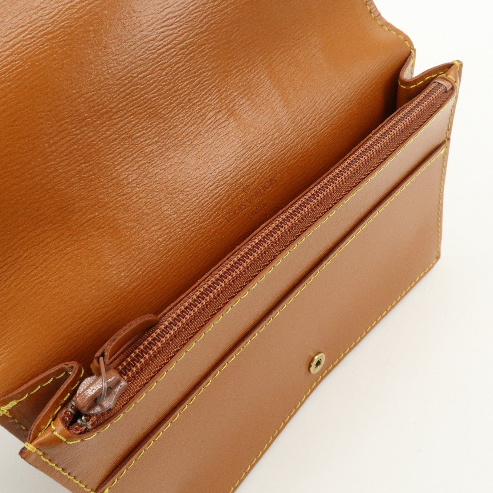 Louis Vuitton Epi Leather Ceinture Tilsitt Waist Bag M52608