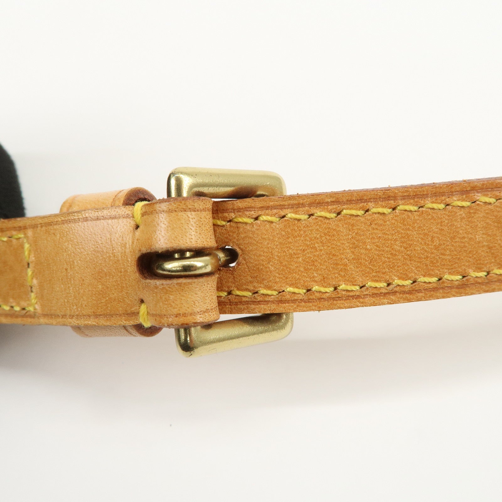 Louis Vuitton Adjustable Leather Shoulder Strap 120cm 1.6cm J52312