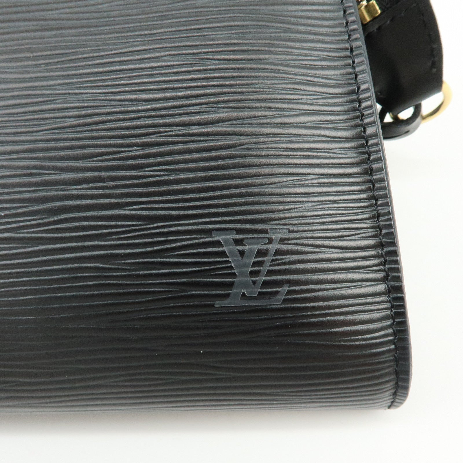 Louis Vuitton Epi Pochette Accessoires Clutch Bag Noir M52942
