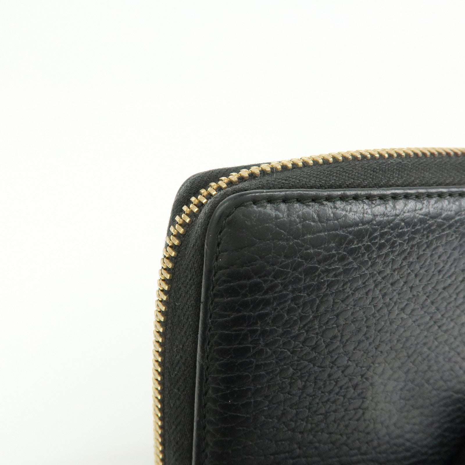 GUCCI GG Marmont Leather Round Zippy Long Wallet Black 456117