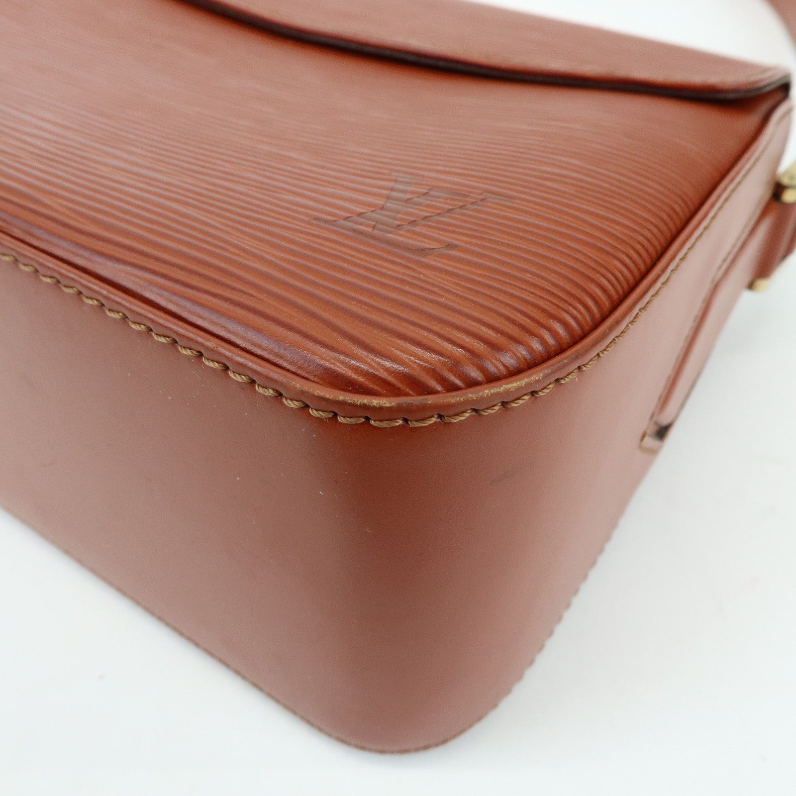 Louis Vuitton Epi Leather Buci Shoulder Bag Kenya Brown M52203