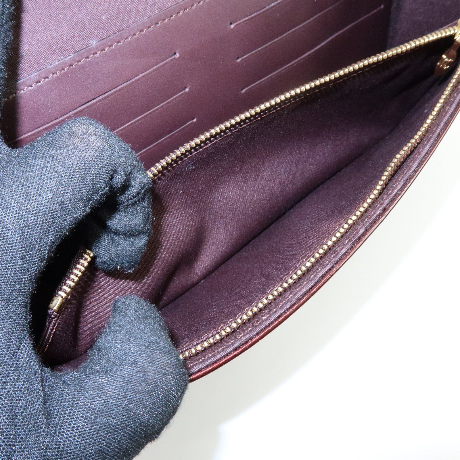 Louis Vuitton Monogram Vernis Leather Rossmore MM Hand Bag M91549