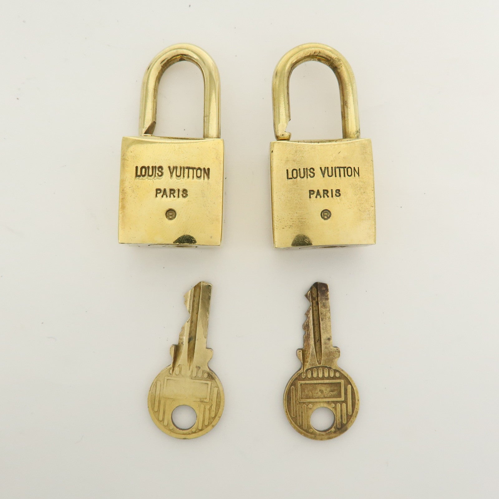 Louis Vuitton Set of 10 Lock & Key Cadena Key Lock Used