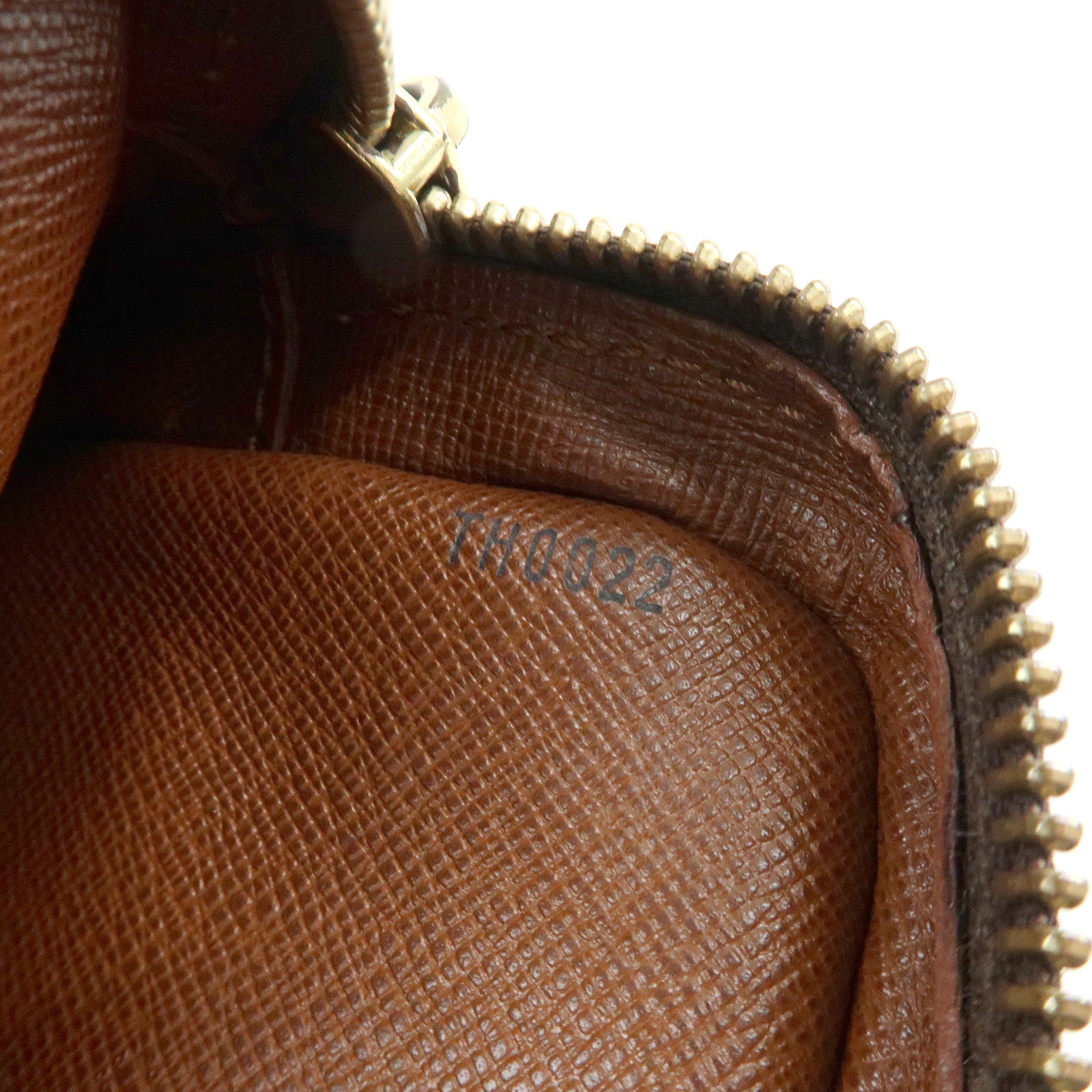 Louis Vuitton Monogram Amazone Shoulder Bag Crossbody Bag M45236