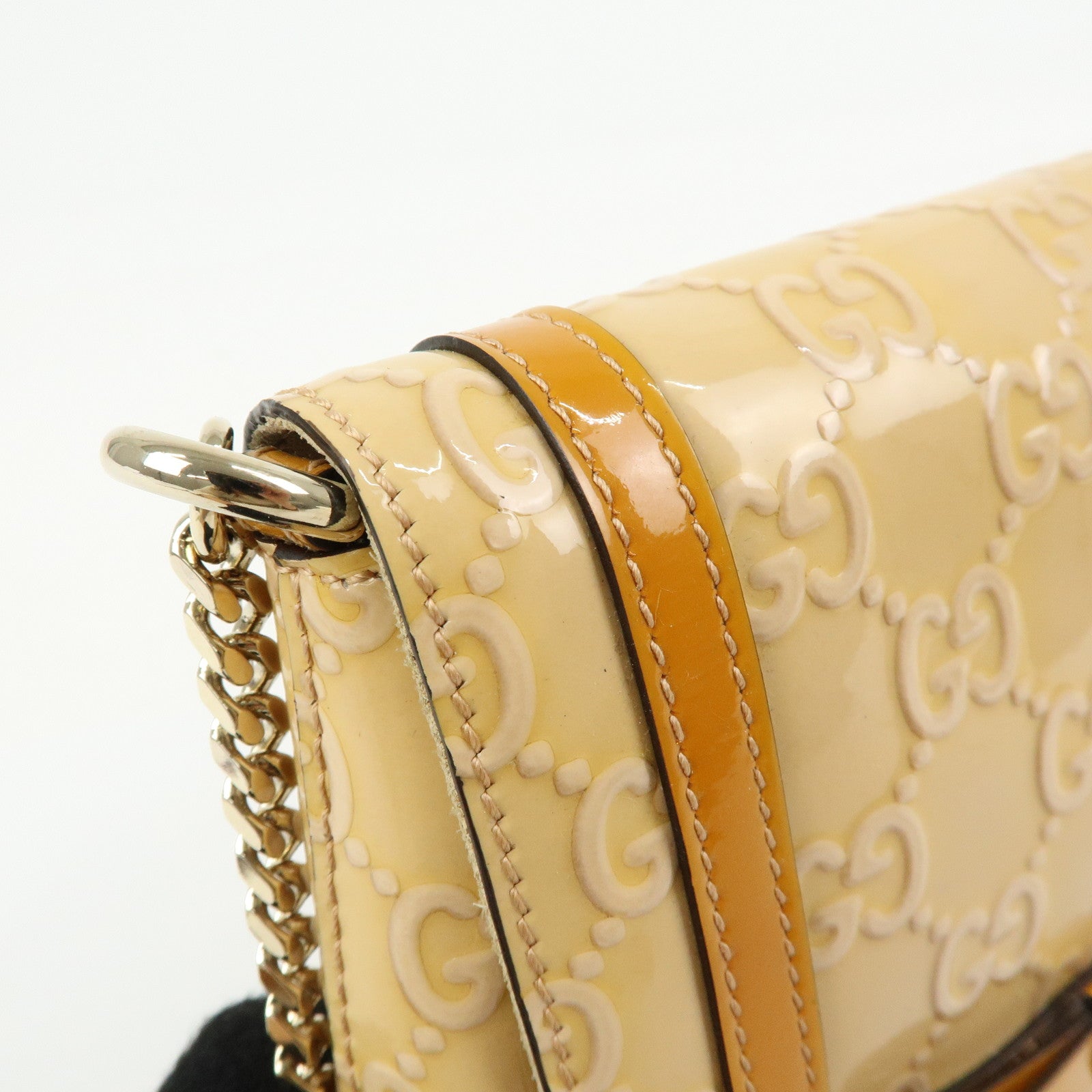 GUCCI InterlockingG Lovely Heart Patent Leather Broadway Bag 257611