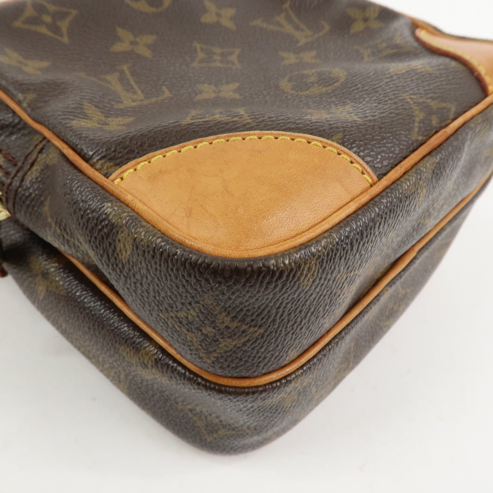 Louis Vuitton Monogram Amazone Shoulder Bag Crossbody Bag M45236