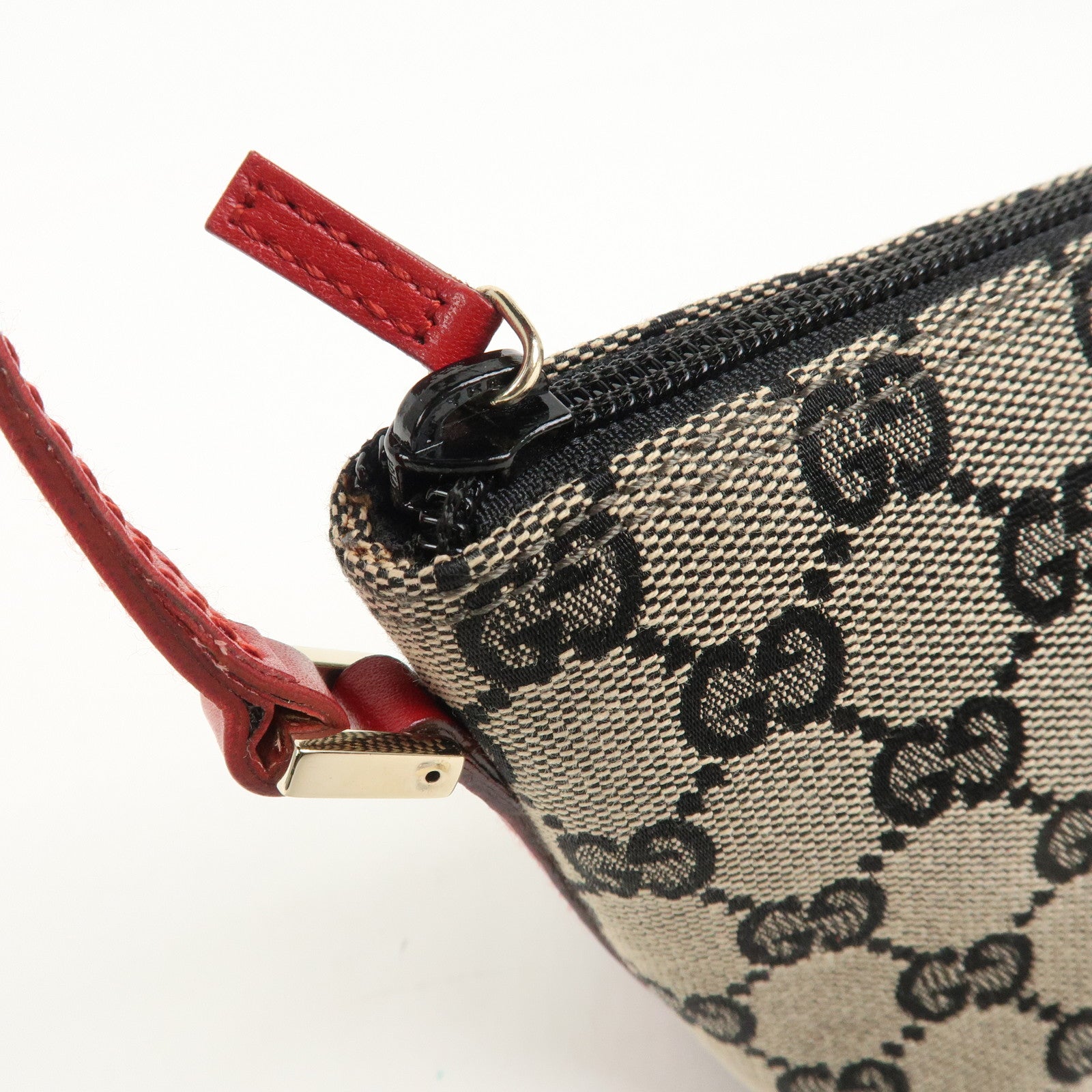 GUCCI GG Canvas Leather Accessory Pouch Hand Bag 039.1103