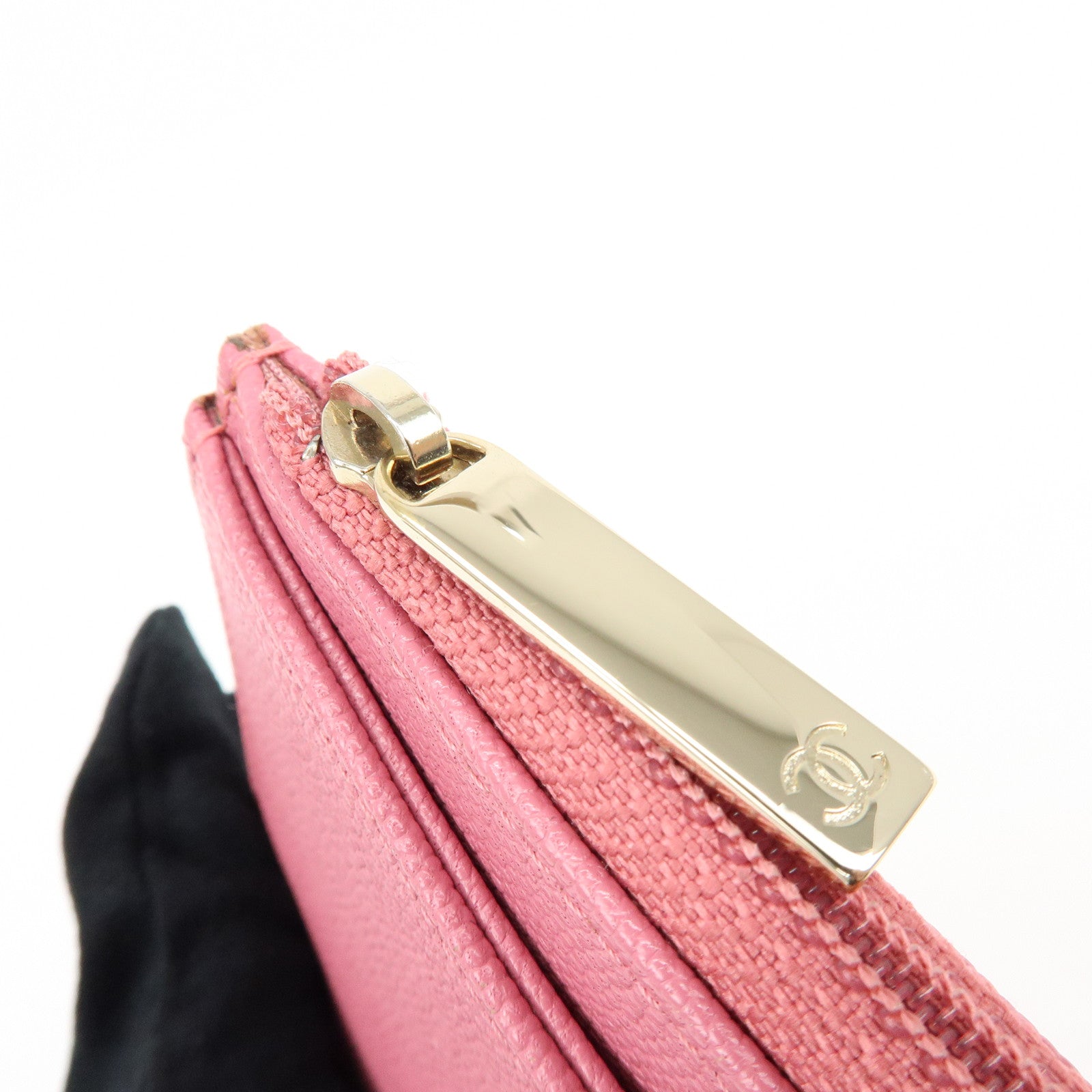CHANEL COCO Mark Metiers D’Art Caviarskin Fragment Card Case Pink