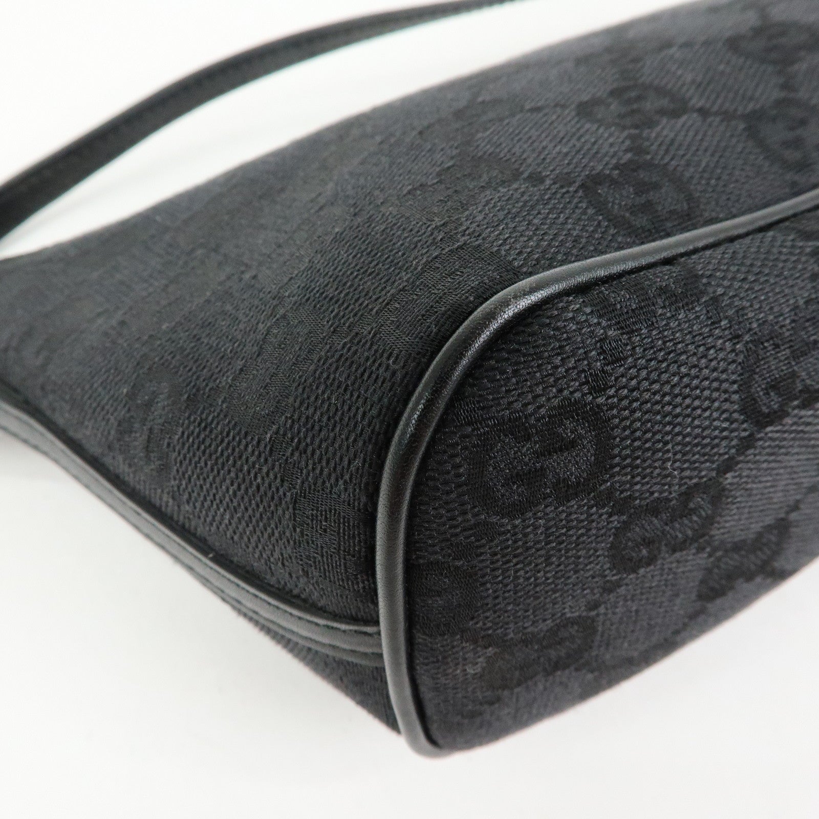 GUCCI Boat Bag GG Canvas Accessory Pouch Hand Bag Black 07198