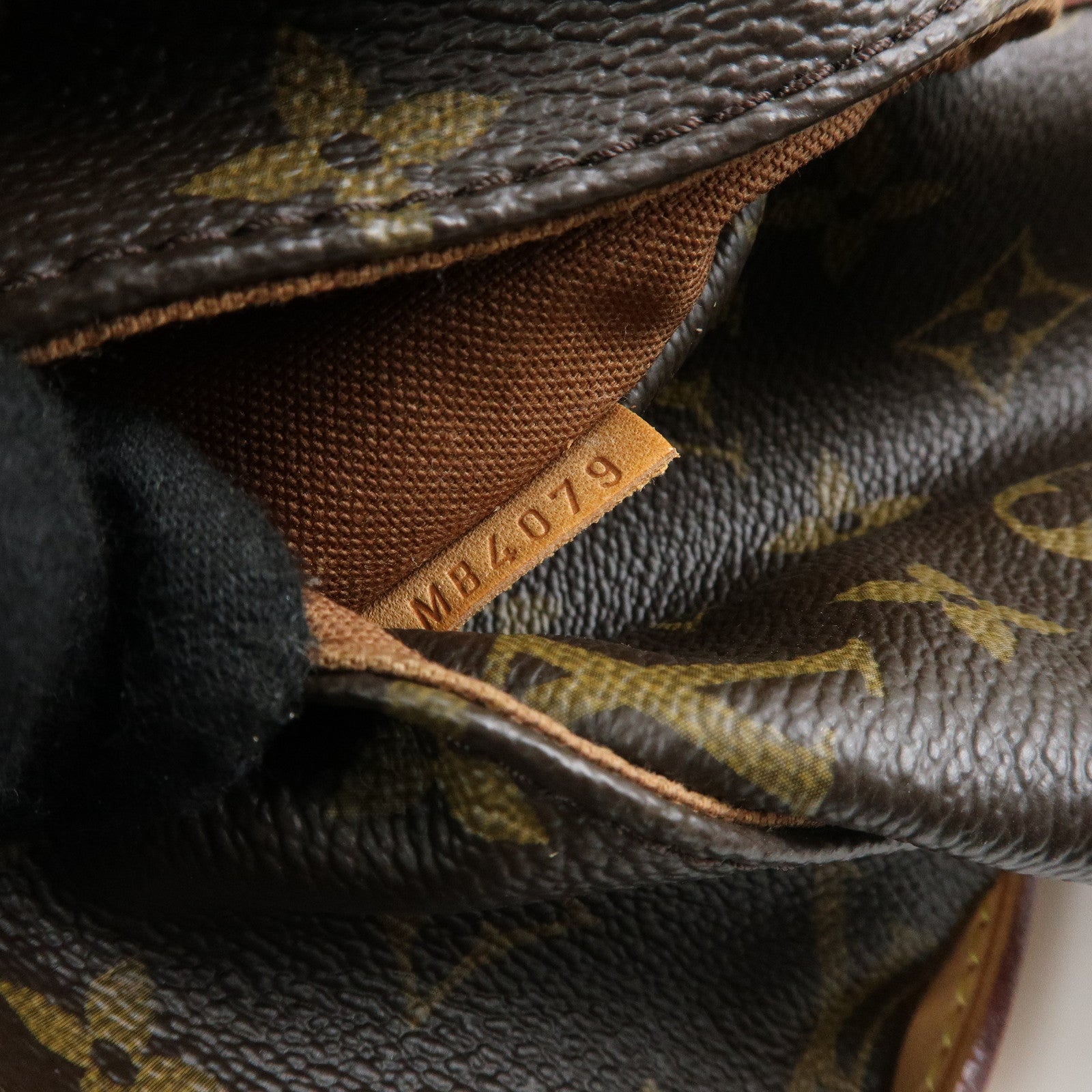 Louis Vuitton Monogram Totally MM Tote Bag Shoulder Bag M56689