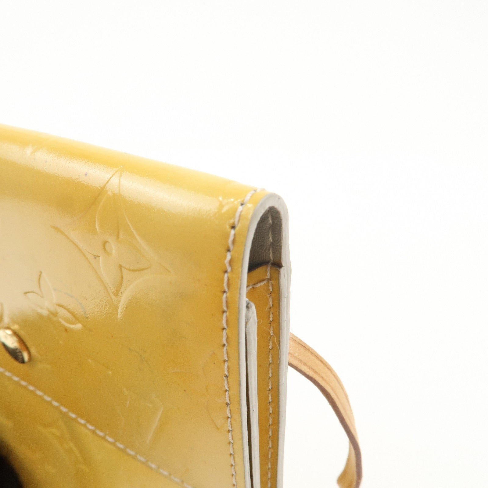 Louis Vuitton Monogram Vernis Kenmare Crossbody Bag Gris M91060