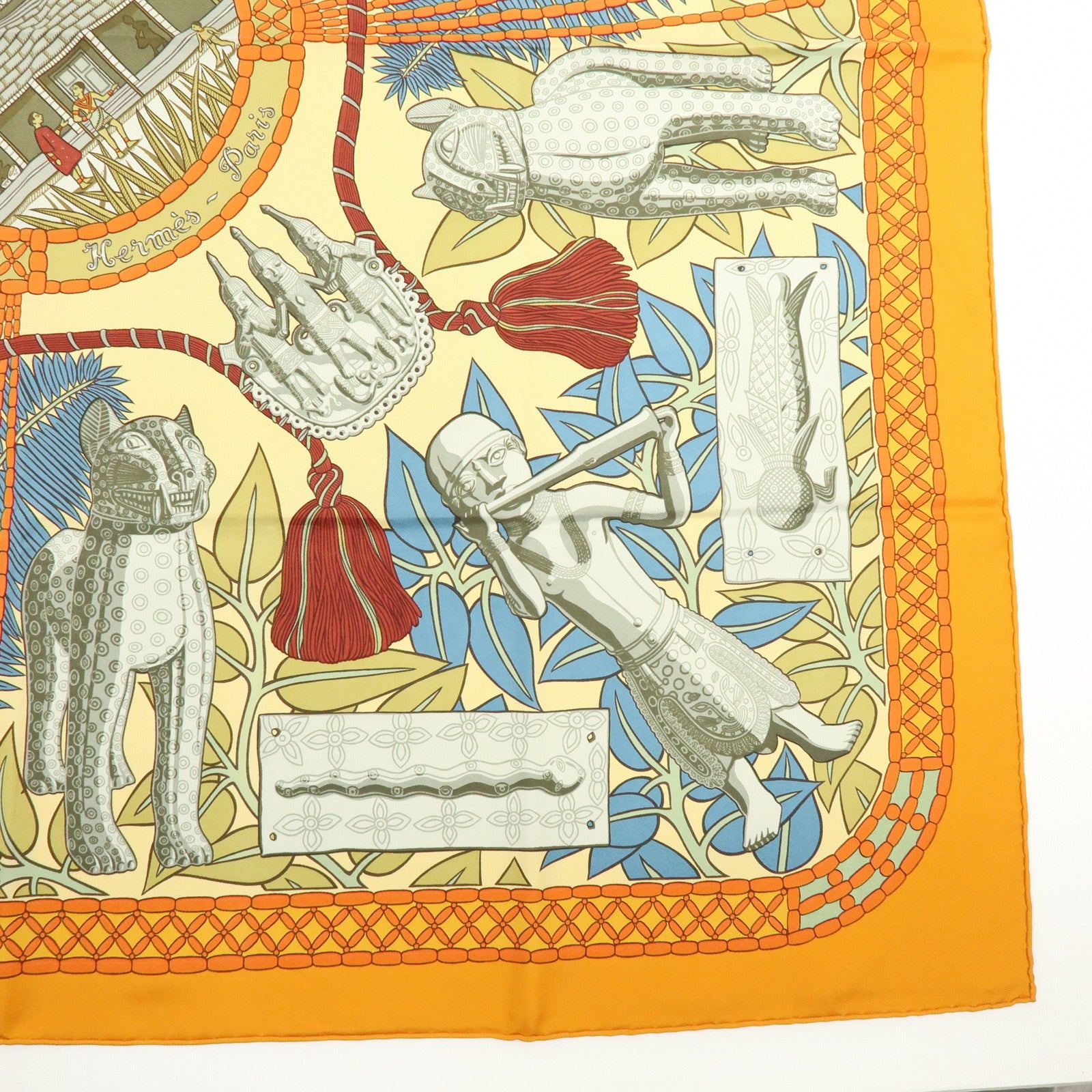 HERMES Carre 90 Silk 100% Scarf Tresor Royal Du Benin Orange