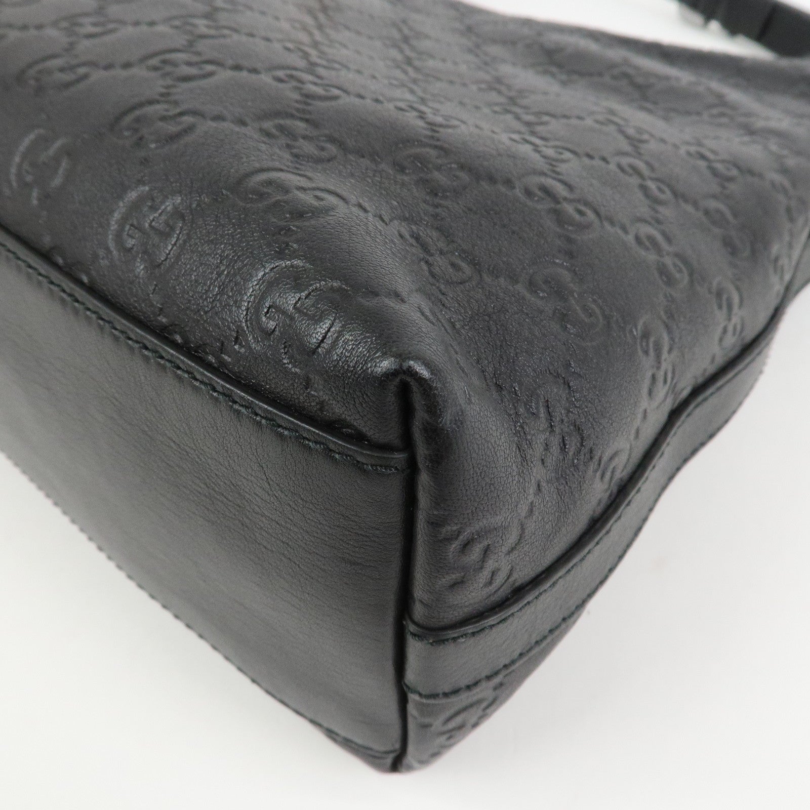 GUCCI Guccissima Interlocking G Leather Shoulder Bag Hand Bag Black