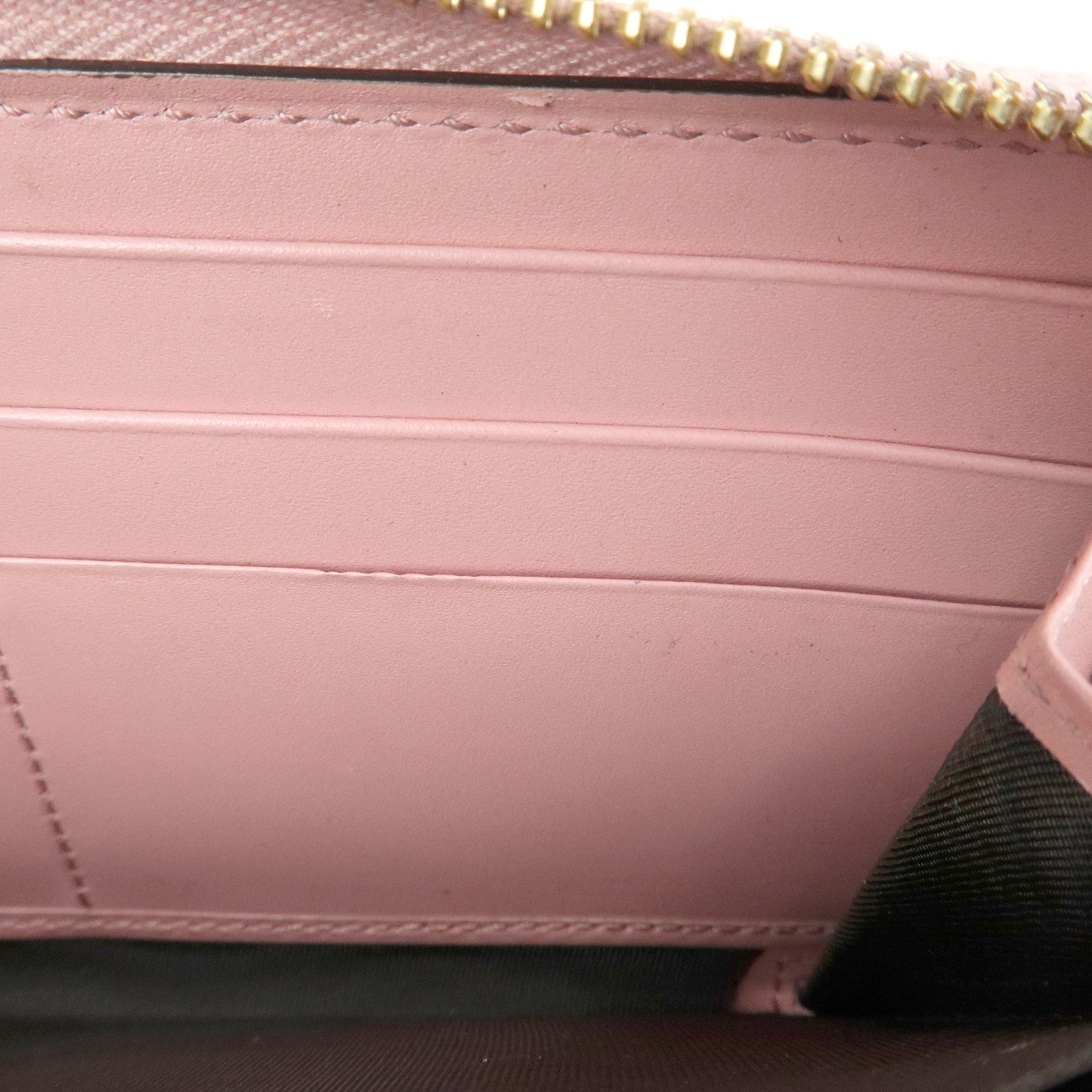 GUCCI Guccissima Leather Round Zippy Long Wallet Pink 410102