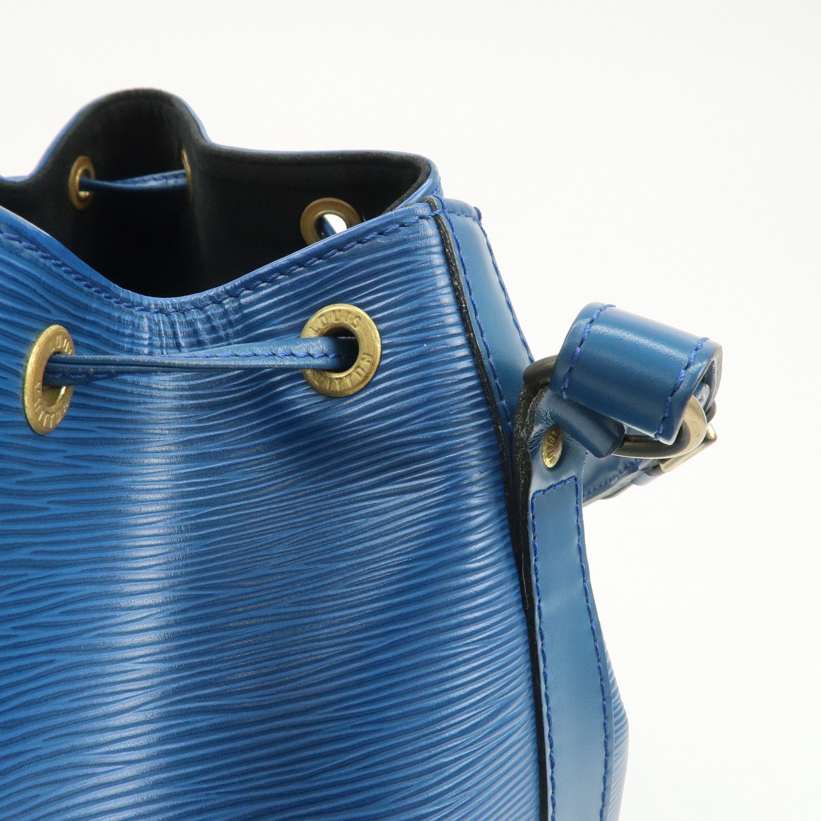 Louis Vuitton Epi Leather Petit Noe Shoulder Bag Toledo Blue M44105