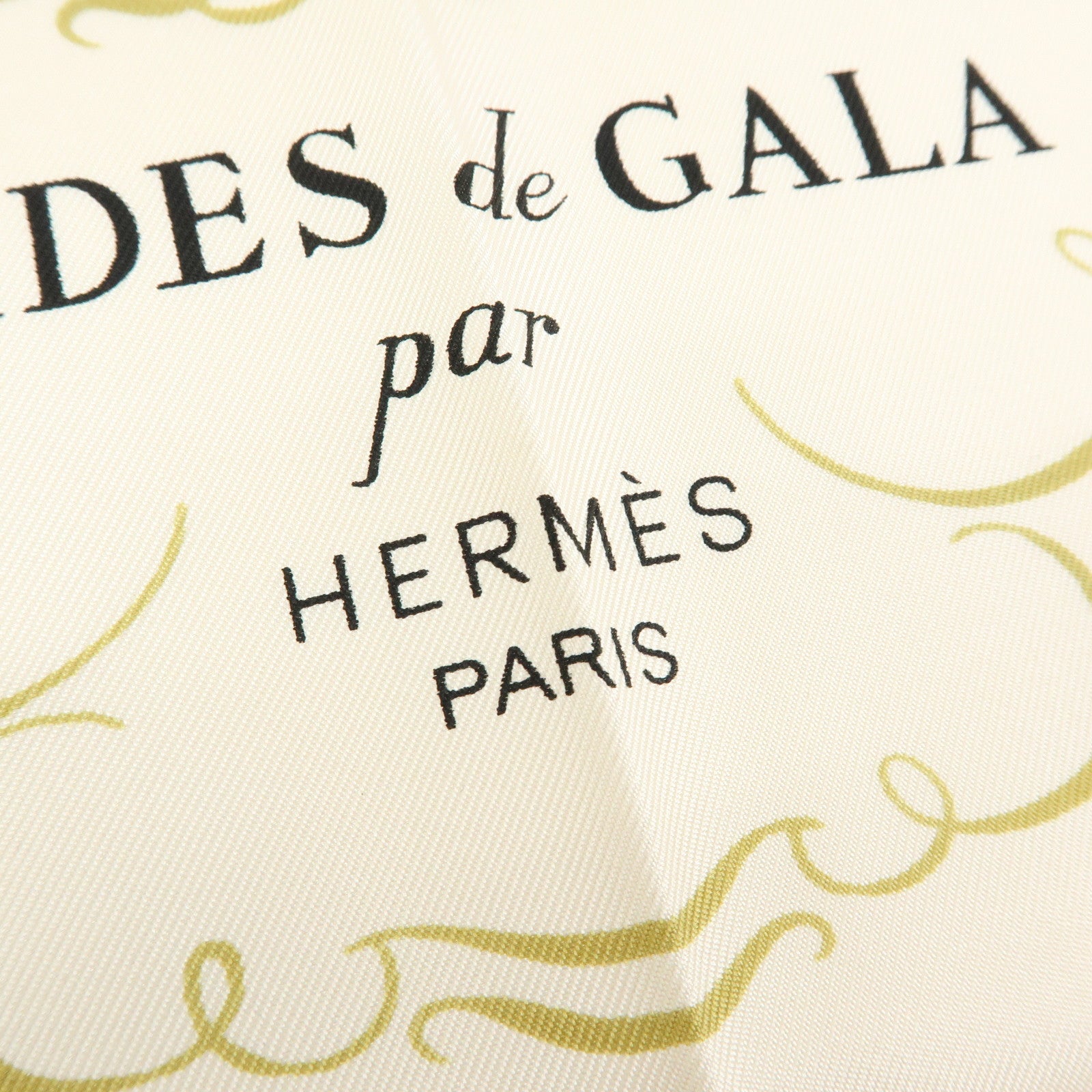 HERMES Carre 90 Silk 100% BRIDES DE GALA Scarf Red White