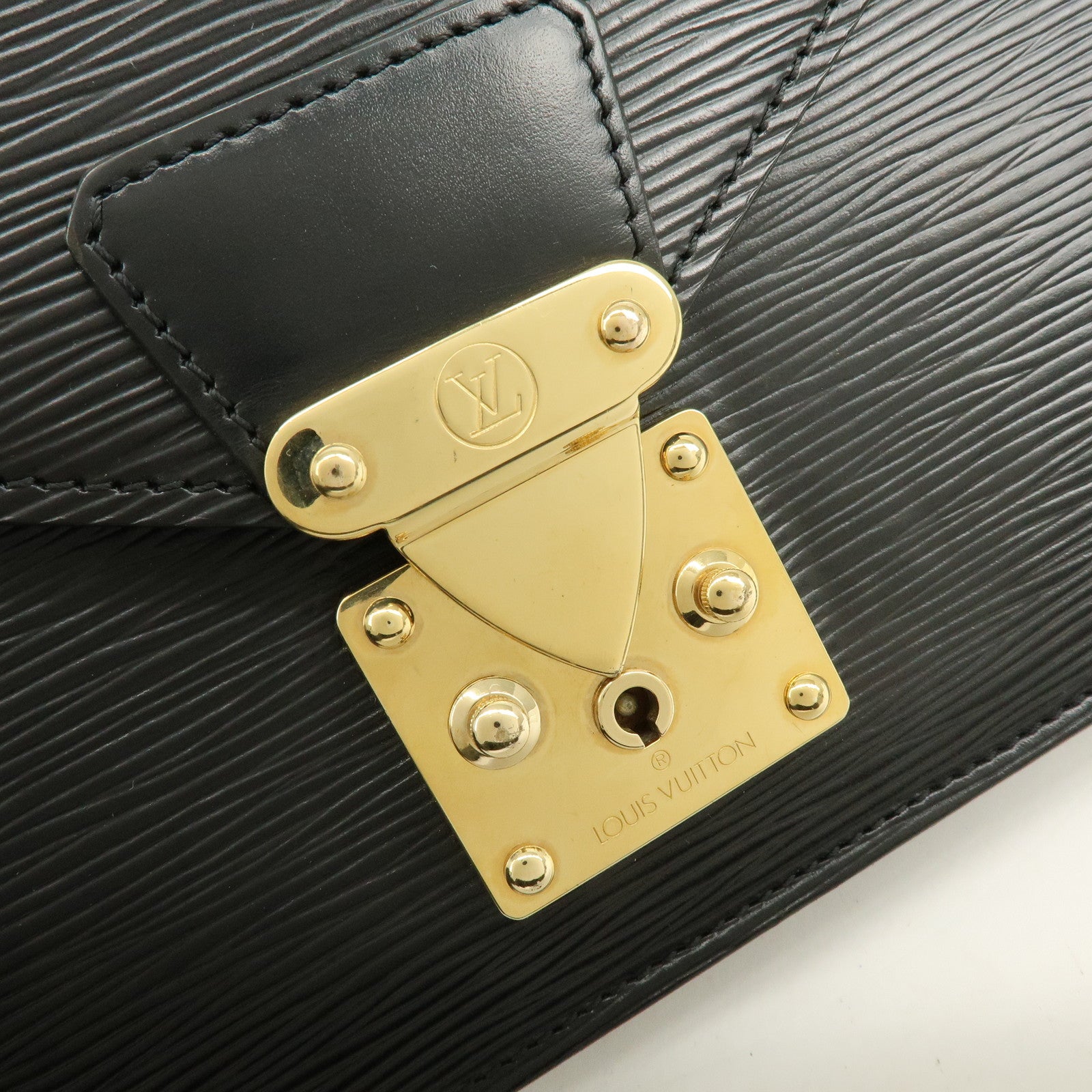 Louis Vuitton Epi Sellier Dragonne Clutch Bag Noir Black M52612