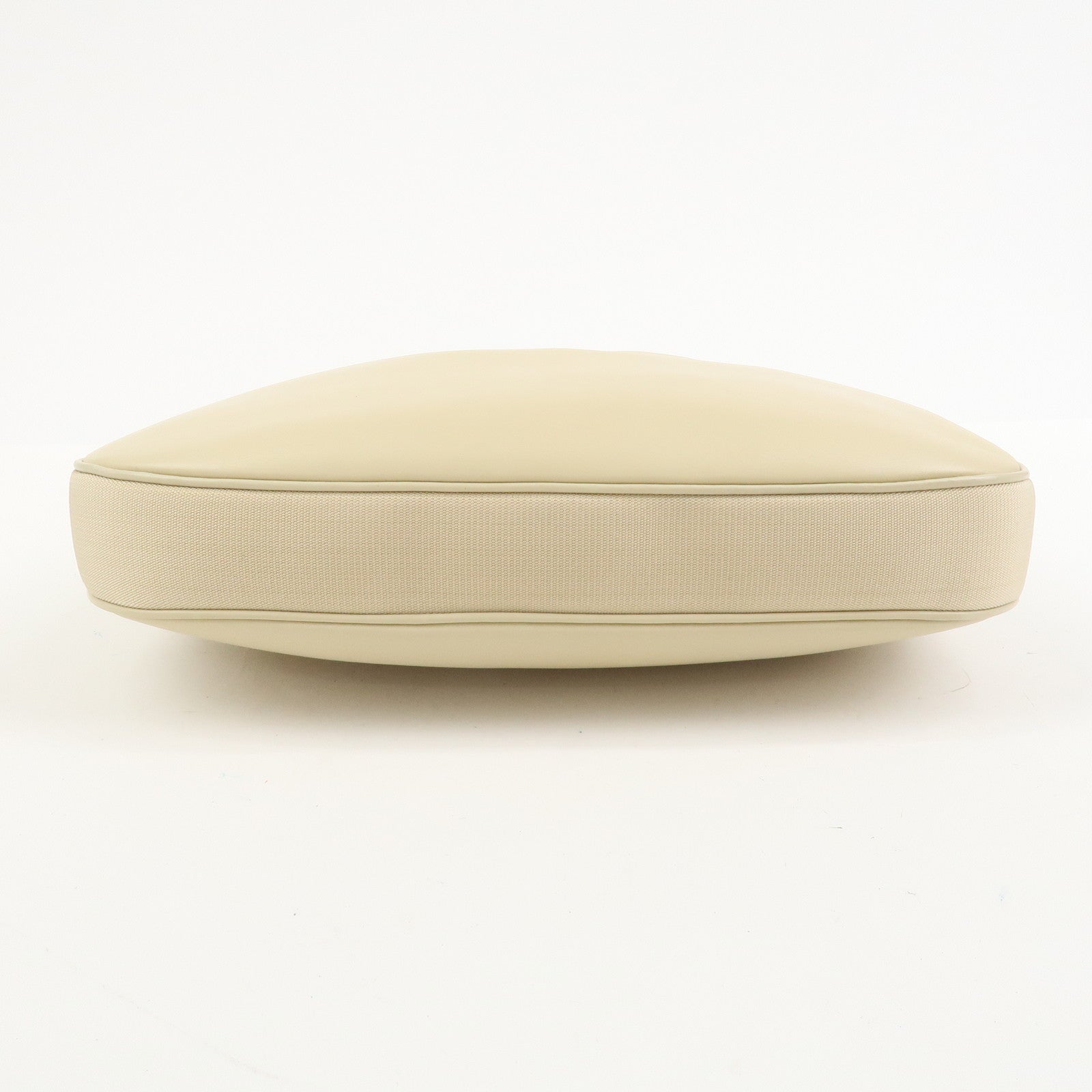 GUCCI Leather Shoulder Bag Ivory 001.3315