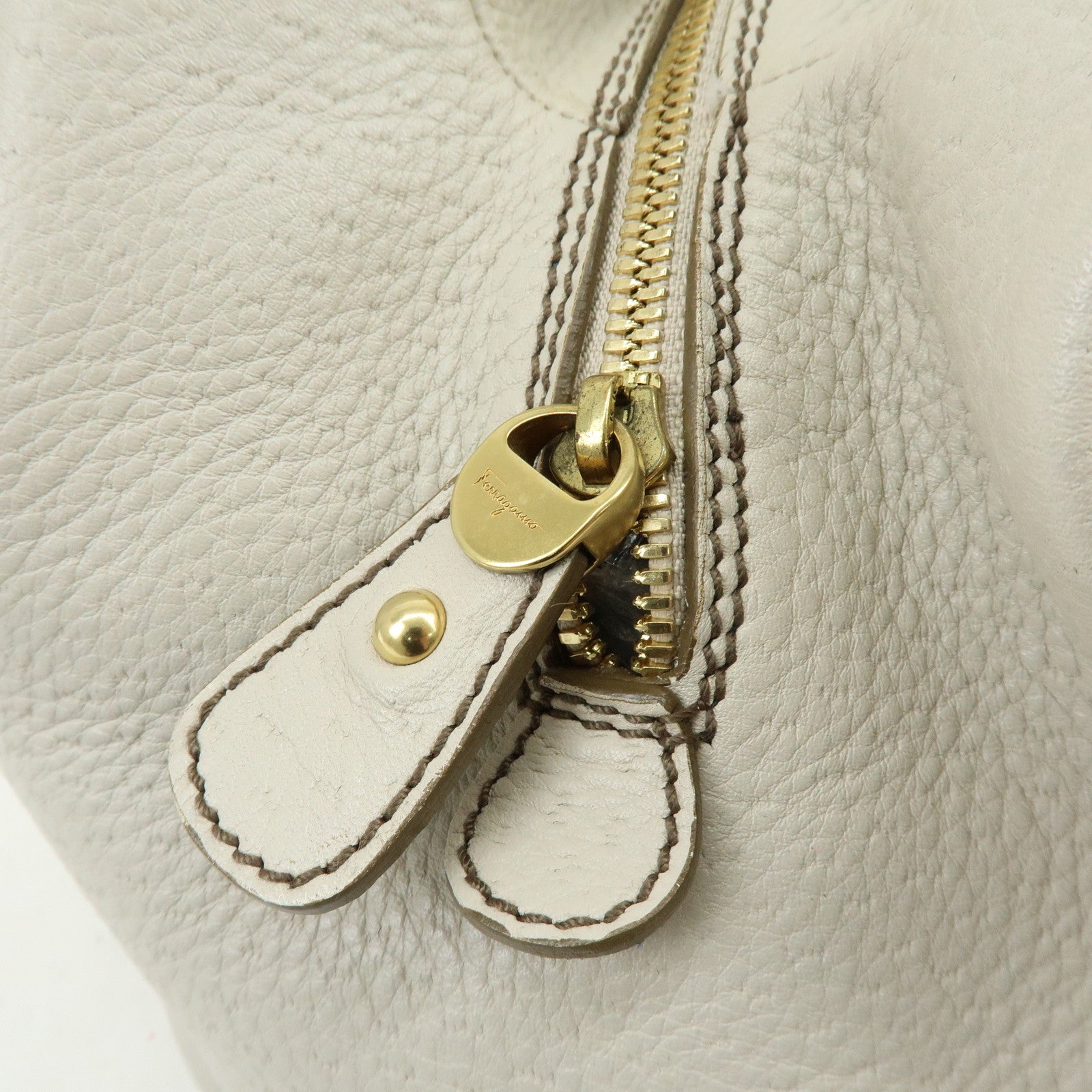 Ferragamo Gancini Leather Shoulder Bag Hand Bag Ivory