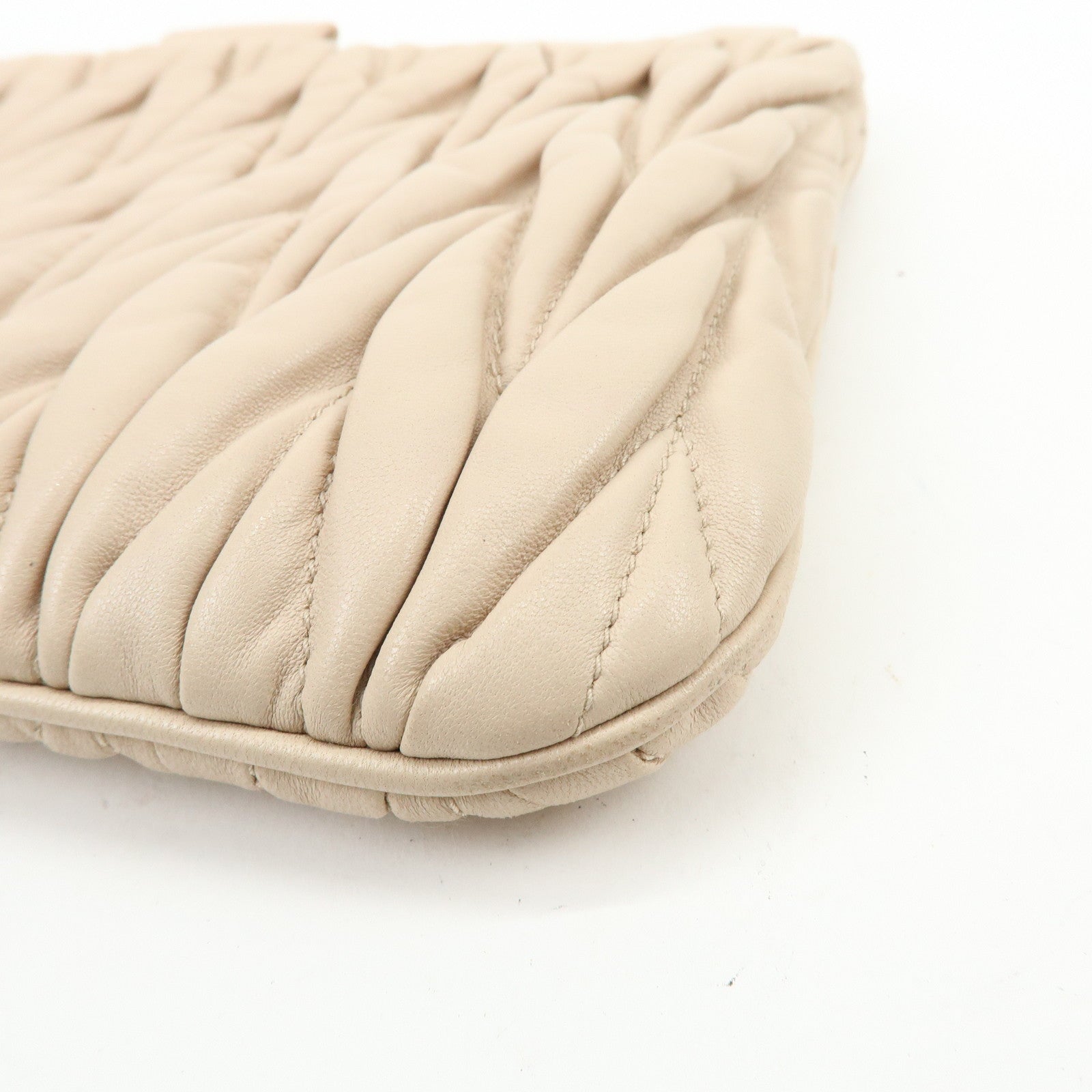 MIU MIU Matelasse Nappa Leather Clutch Bag Flat Pouch Beige RP0390