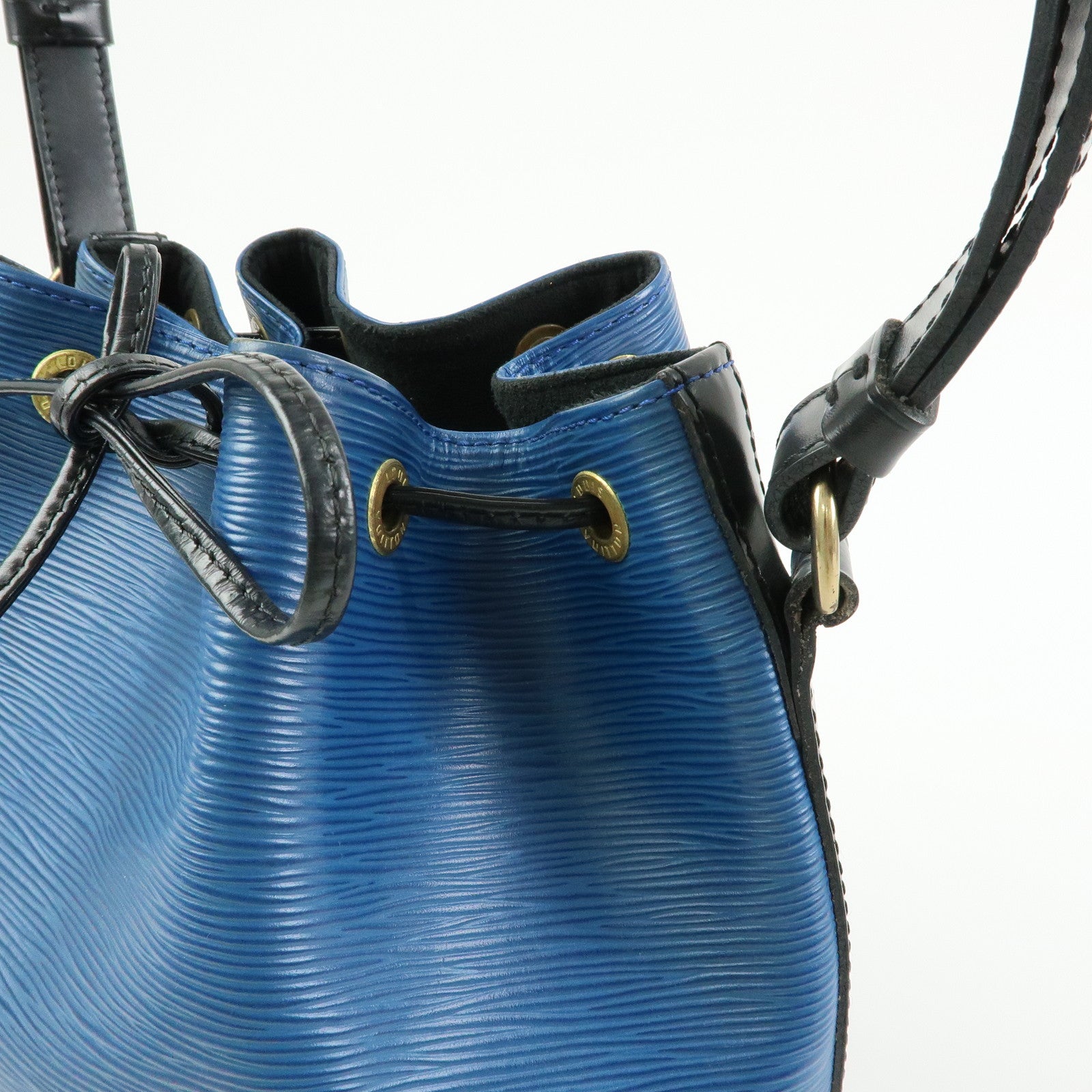 Louis Vuitton Epi Petit Noe Bicolor Shoulder Bag Blue Noir Ｍ44152