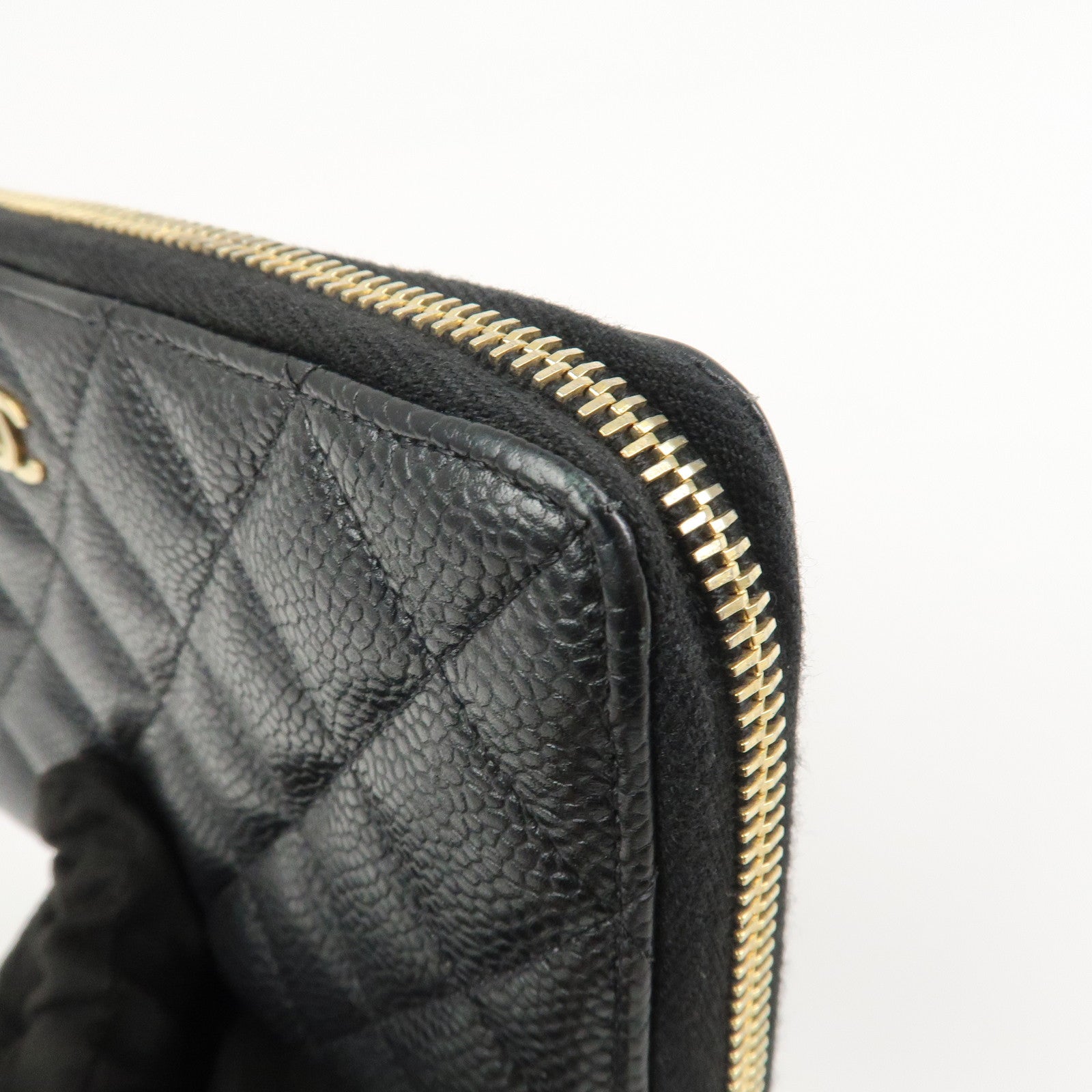 CHANEL COCO Mark Matelasse Classic Round Zippy Wallet Black AP0242