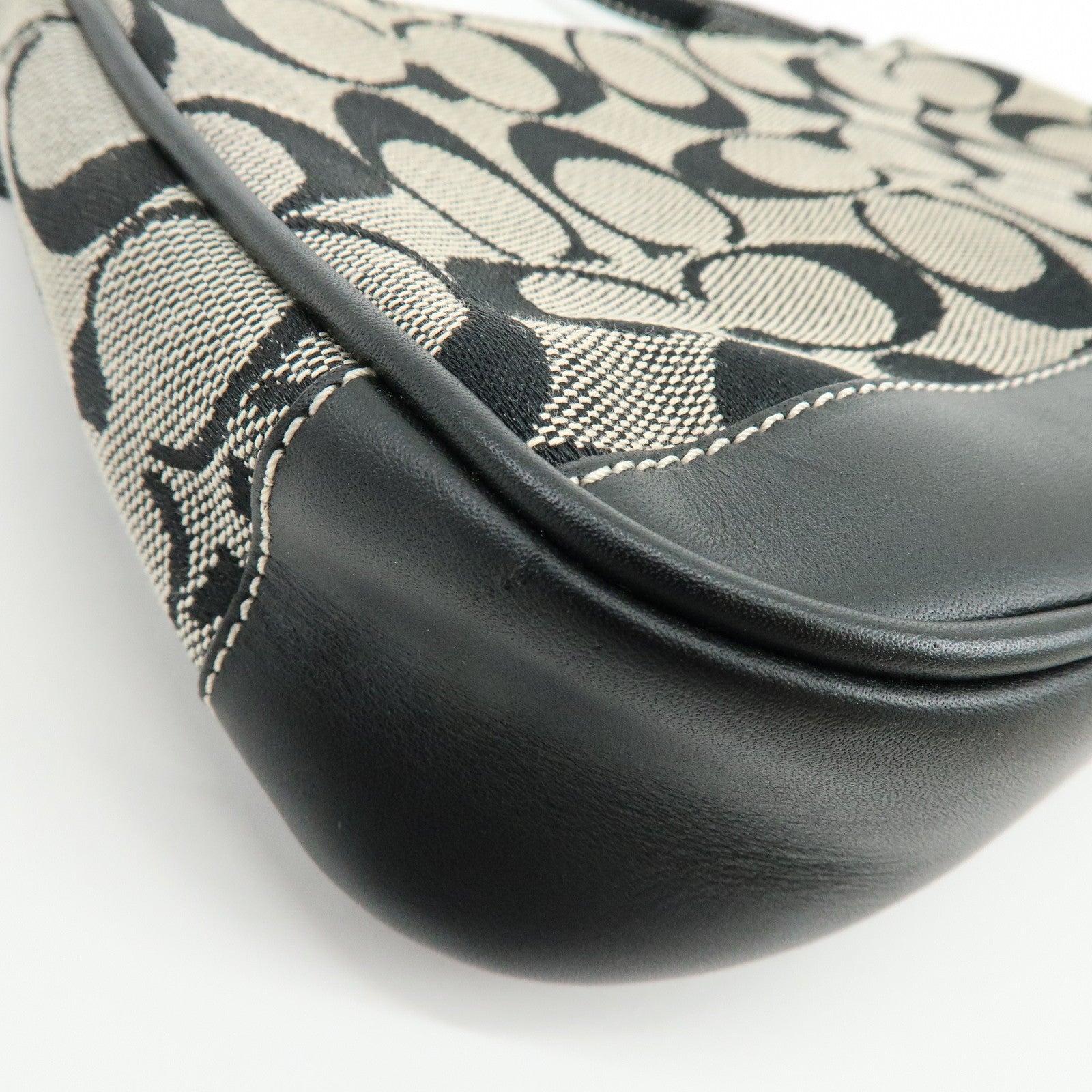 COACH Signature Canvas Leather Hand Bag Pouch Black