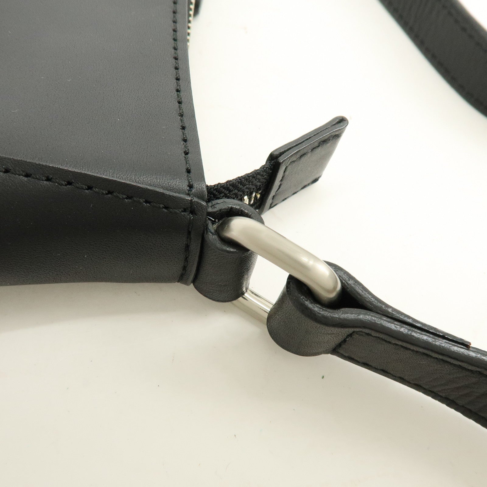 BURBERRY Logo Leather Shoulder Bag Crossbody Bag Black