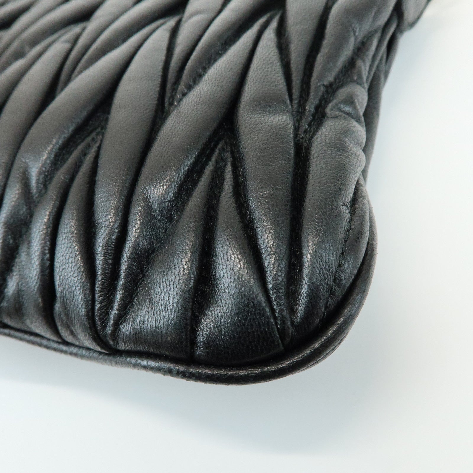 MIU MIU Matelasse Nappa Leather Shoulder Bag Black RM1892