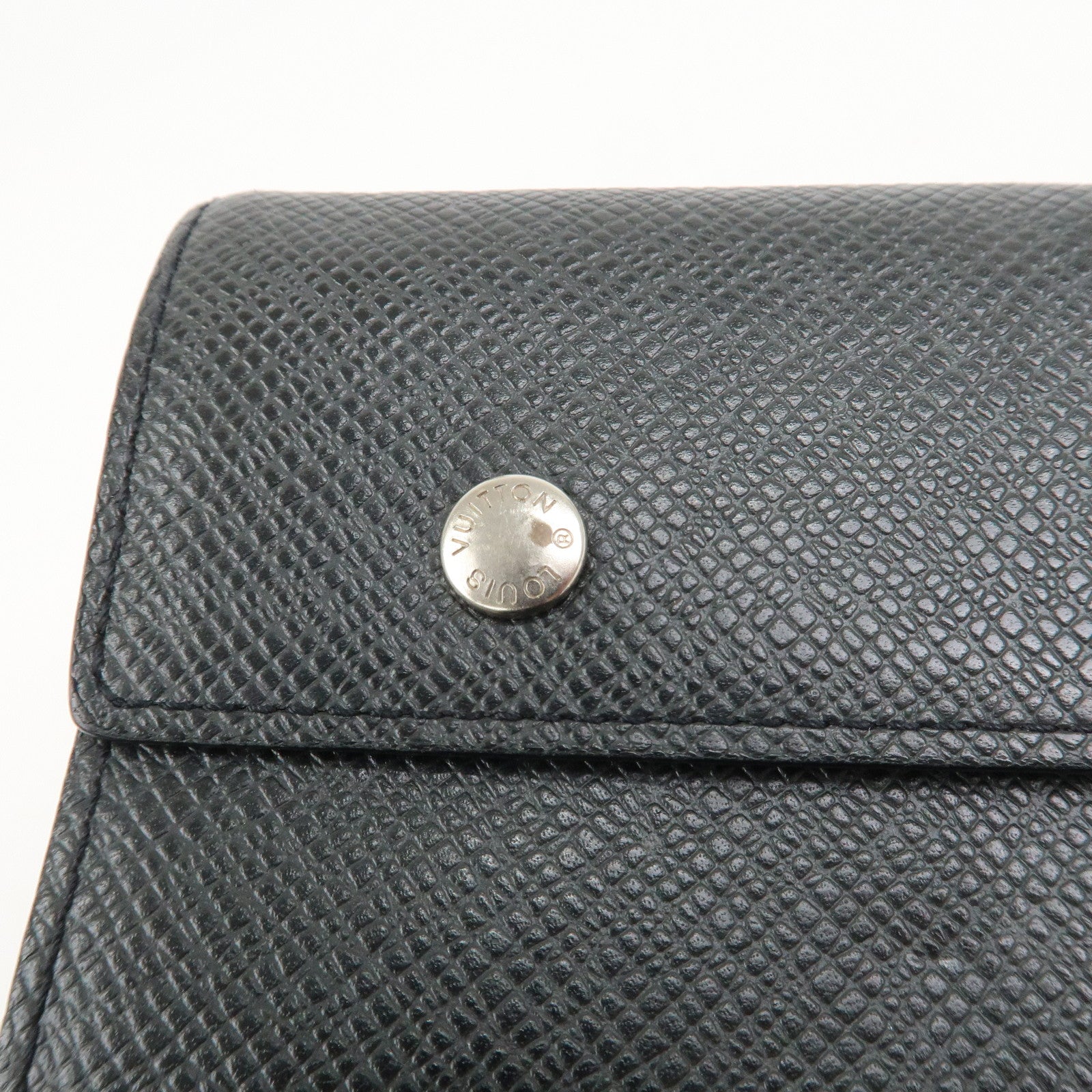 Louis Vuitton Taiga Portefeuille Accordion Wallet Ardoise M30992
