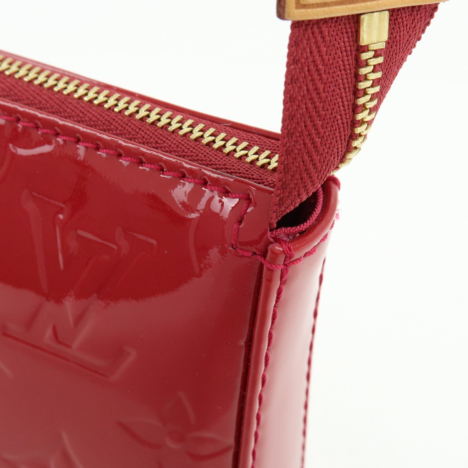 Louis Vuitton Monogram Vernis Pochette Accessoires Pouch Red M91574