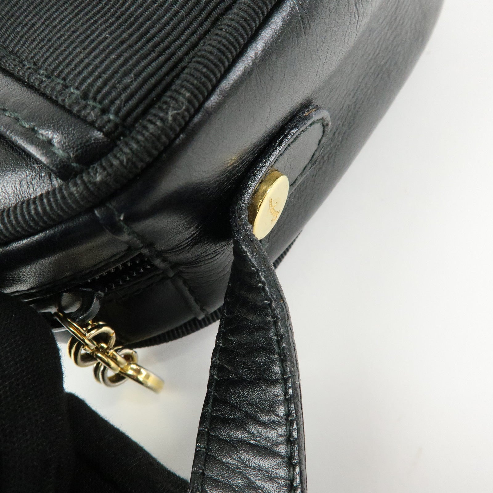 Ferragamo Vara Leather Shoulder Bag Crossbody Bag Black