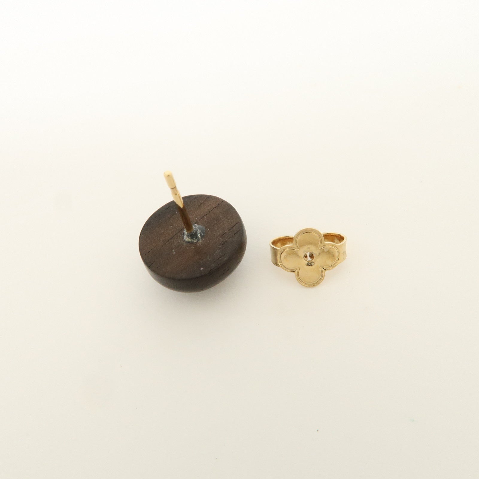 Louis Vuitton LV Boucles d’oreilles puces Sylvania Earrings M65938
