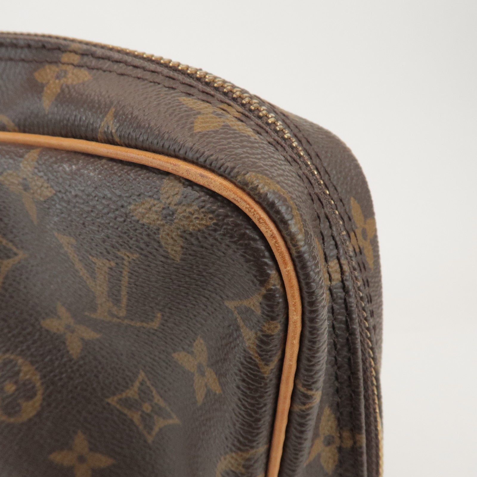 Louis Vuitton Monogram Porte Documents Voyage Bag Brown M53361