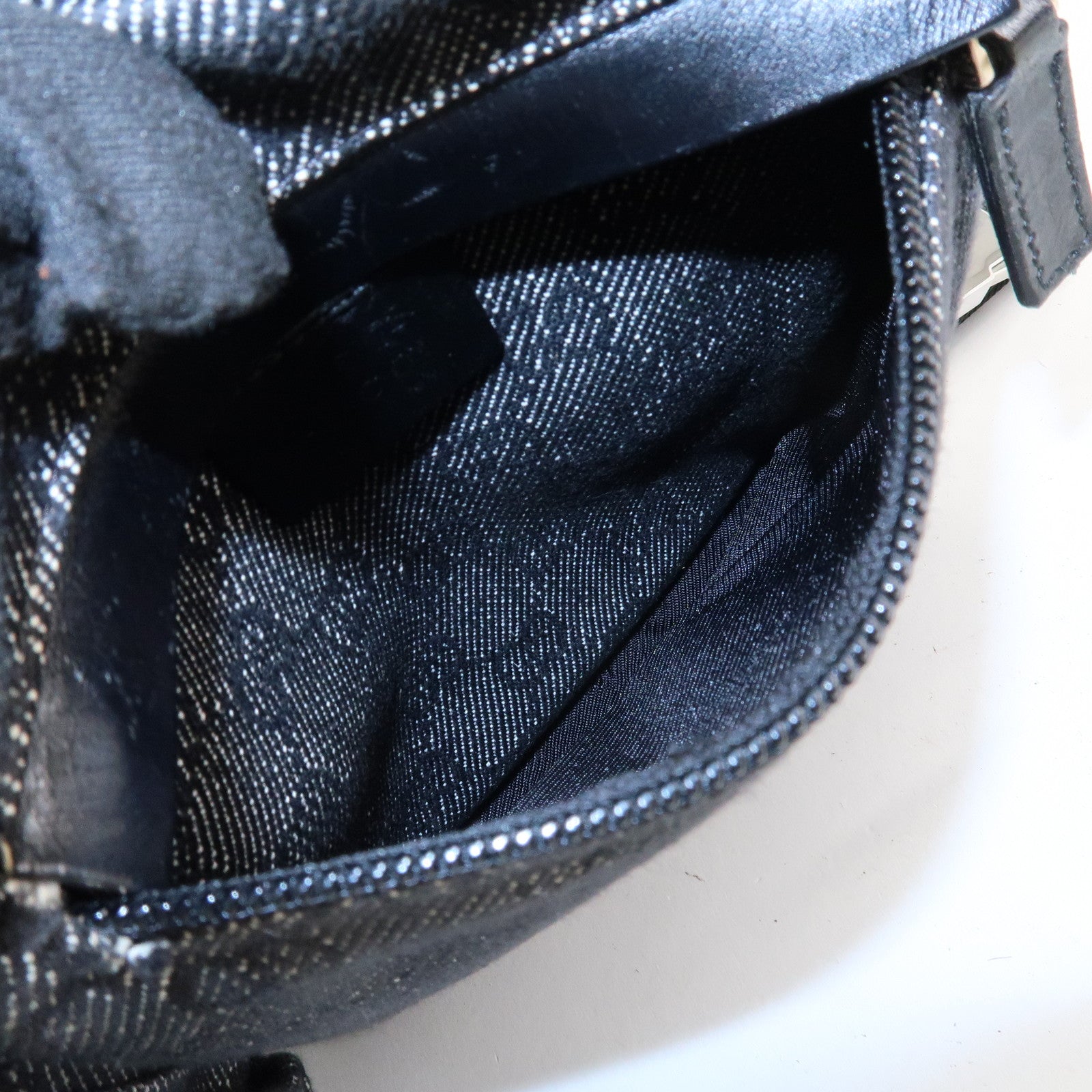 GUCCI GG Canvas Leather Waist Bag Crossbody Bag Black 28566 Used