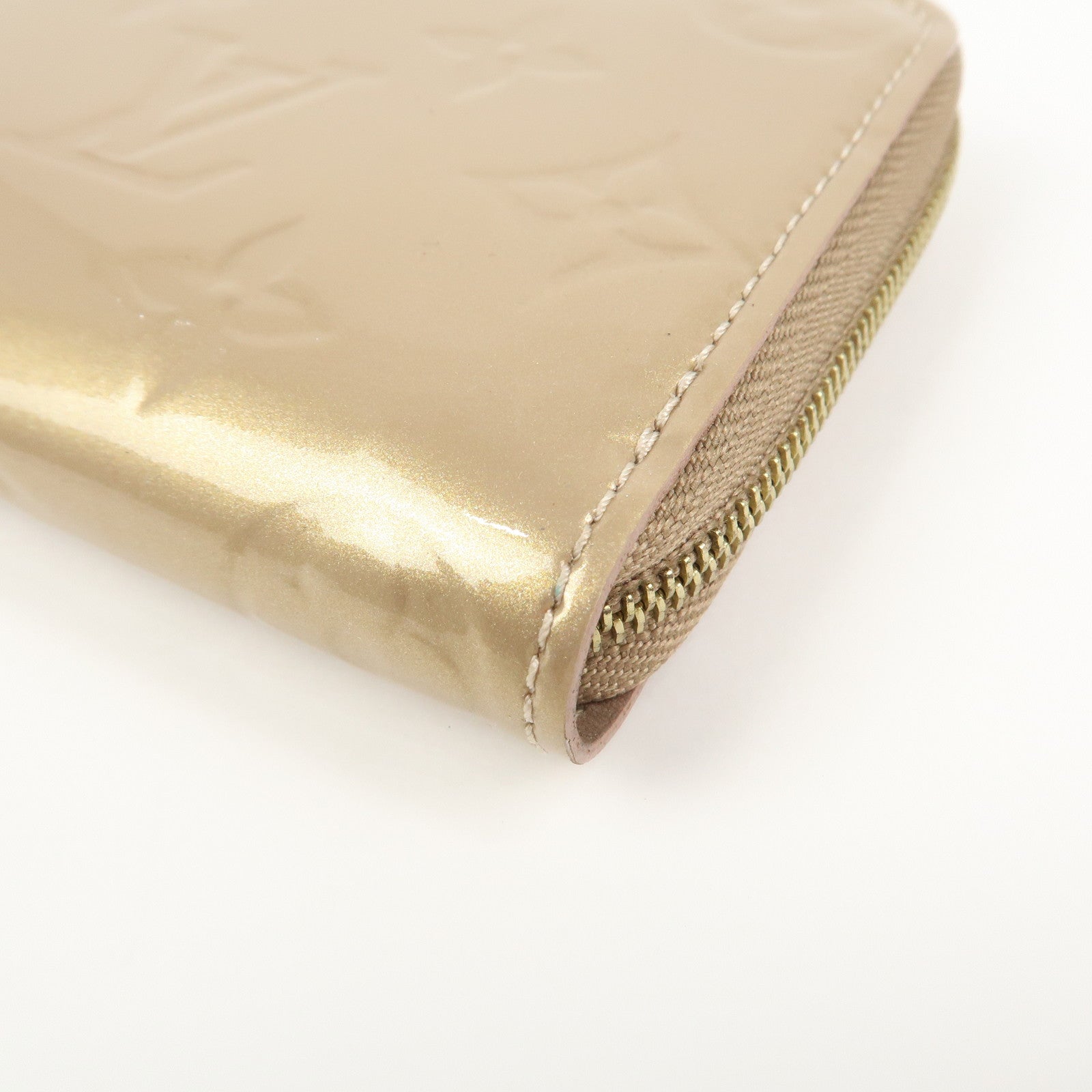 Louis Vuitton Monogram Vernis Round Zippy Coin Purse Beige M91762