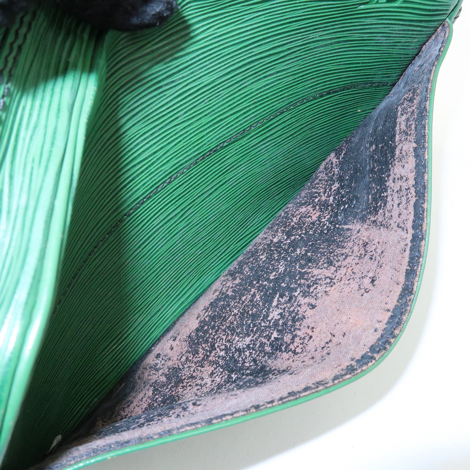 Louis Vuitton Epi Trocadero 24 Shoulder Bag Borneo Green M52304