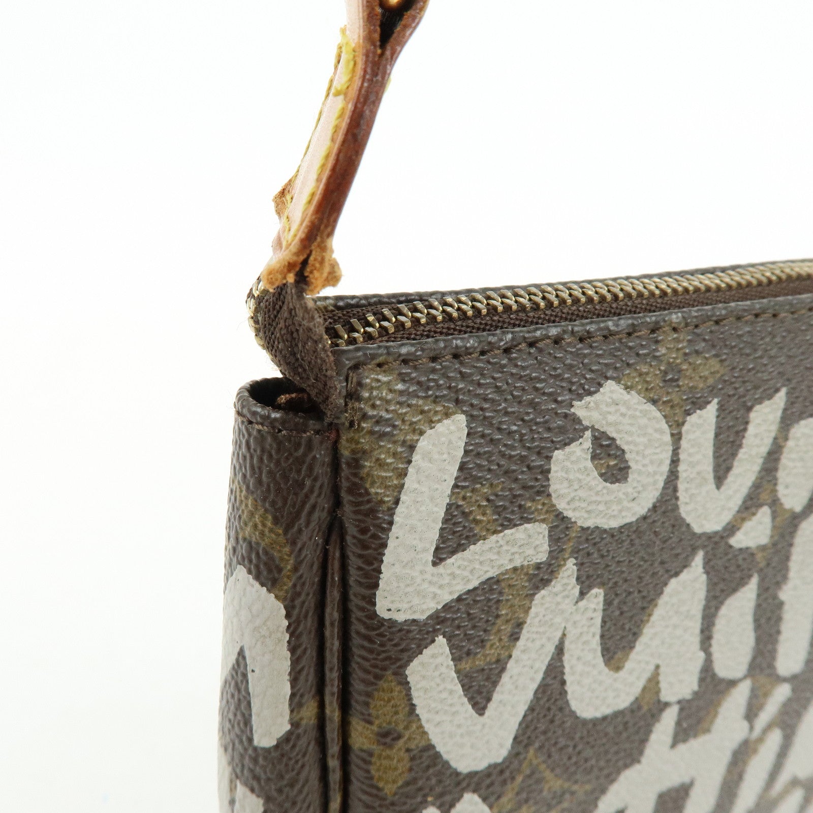 Louis Vuitton Monogram Graffiti Pochette Accessoires Pouch M92192