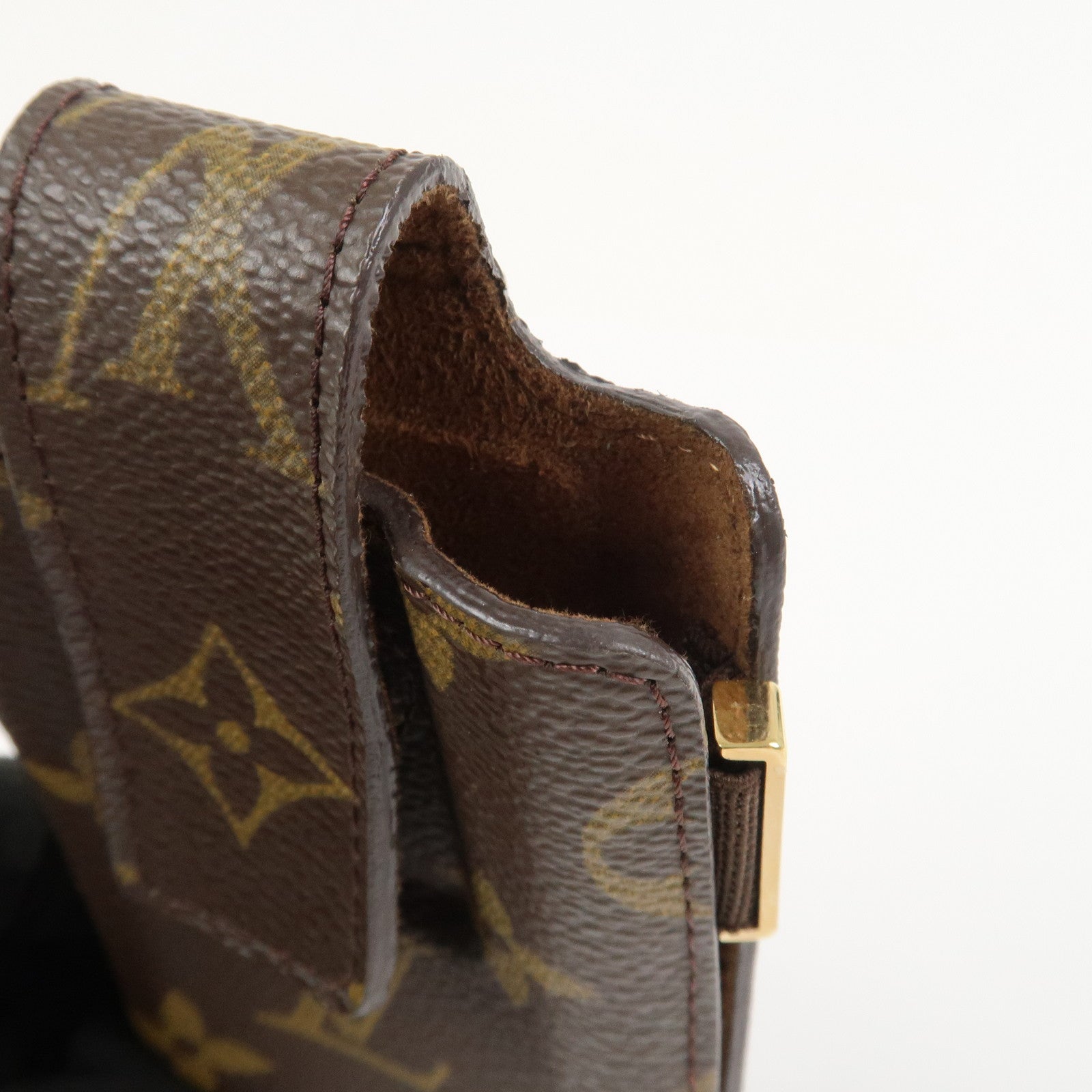 Louis Vuitton Monogram Etui Telephone International PM M63064