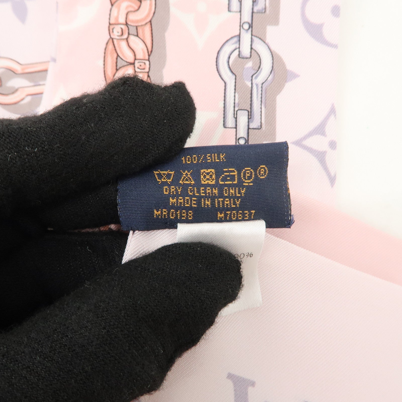 Louis Vuitton 100% Silk Bandeau Monogram Confidential Scarf Pink M70637 Used