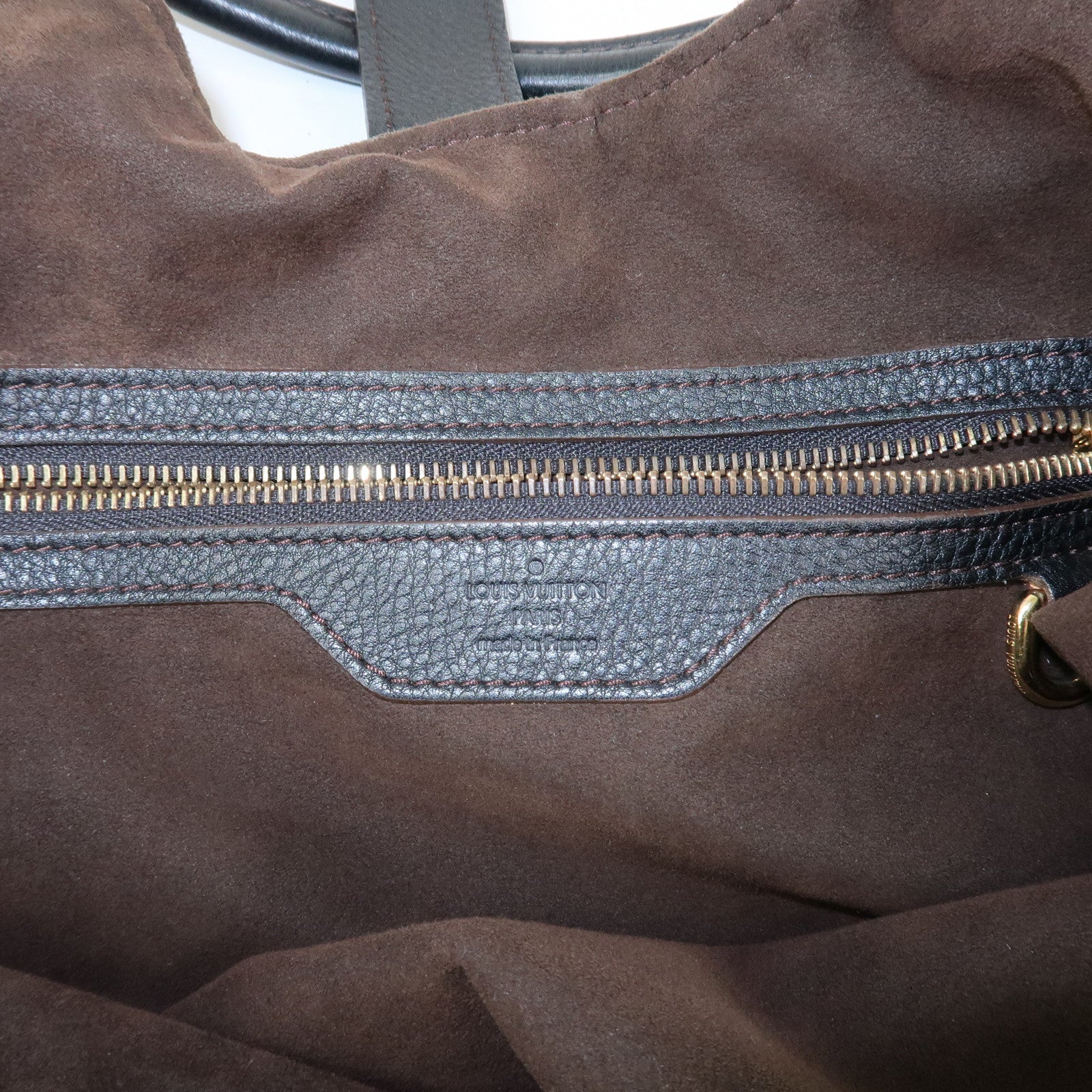 Louis Vuitton Monogram Mahina XL Leather Hand Bag Noir M95547