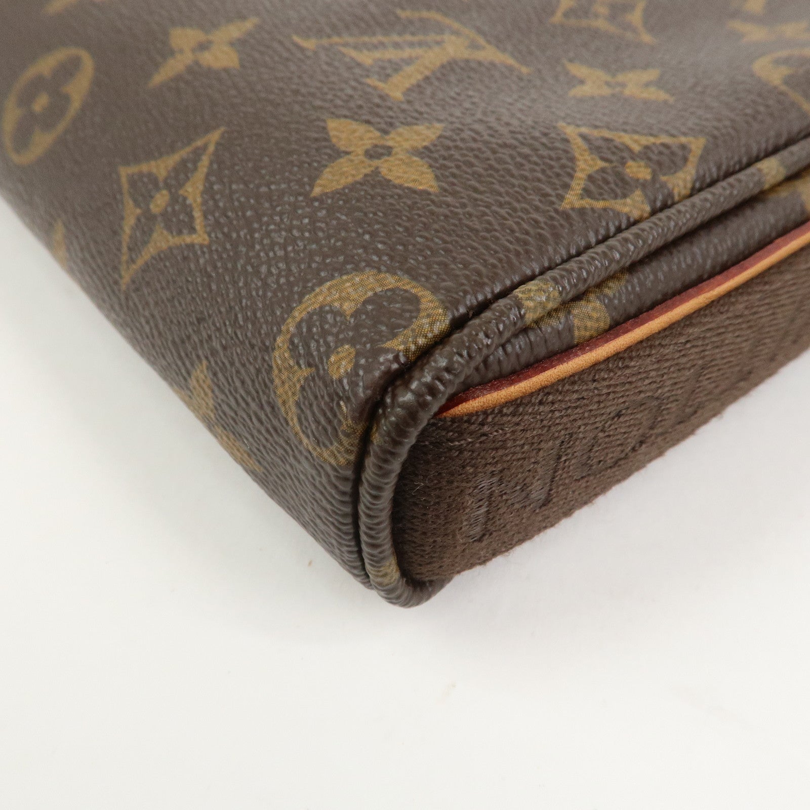 Louis Vuitton Monogram Trotteur Beaubourg Shoulder Bag Brown M97037