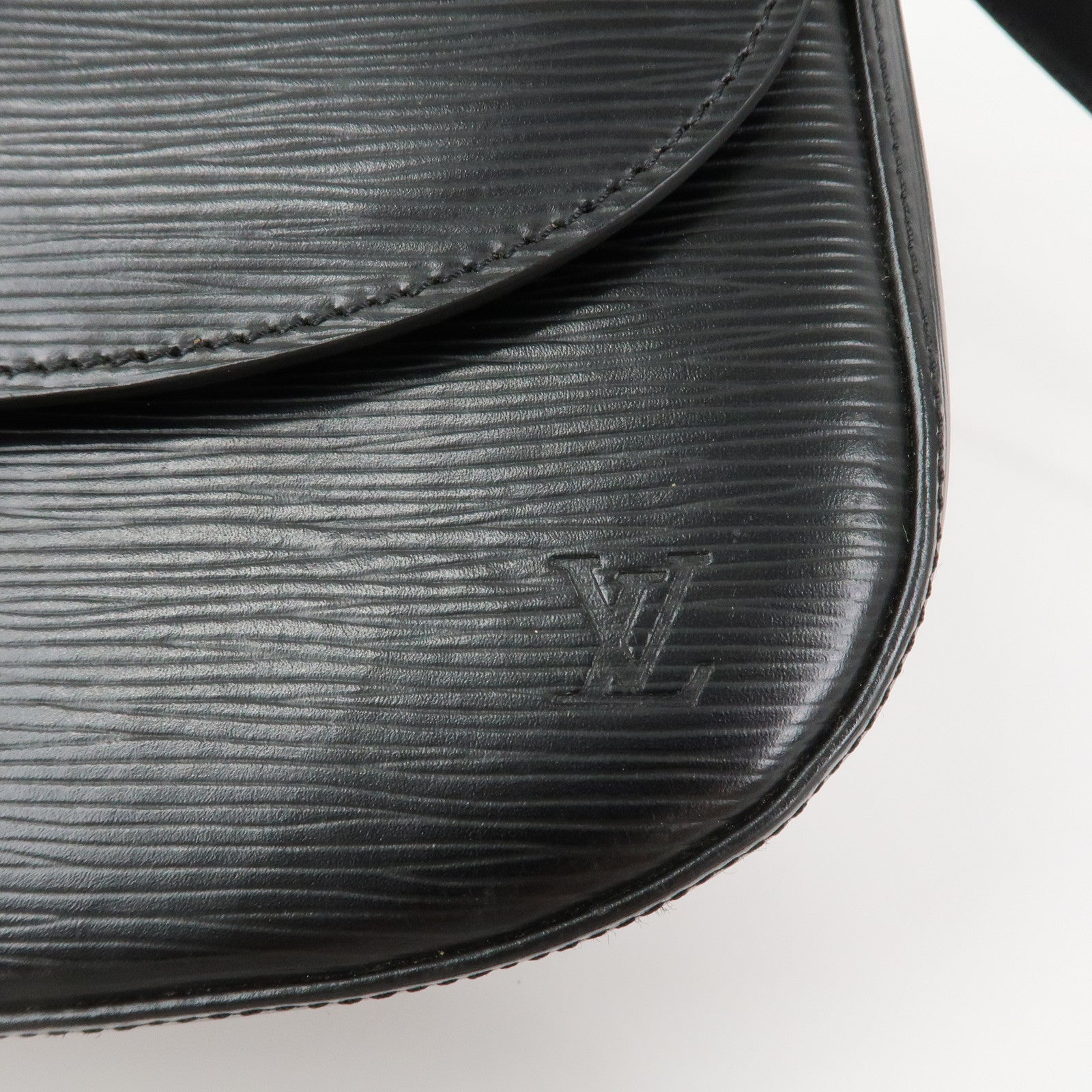 Louis Vuitton Epi Saint Cloud Shoulder Bag Black Noir M52192