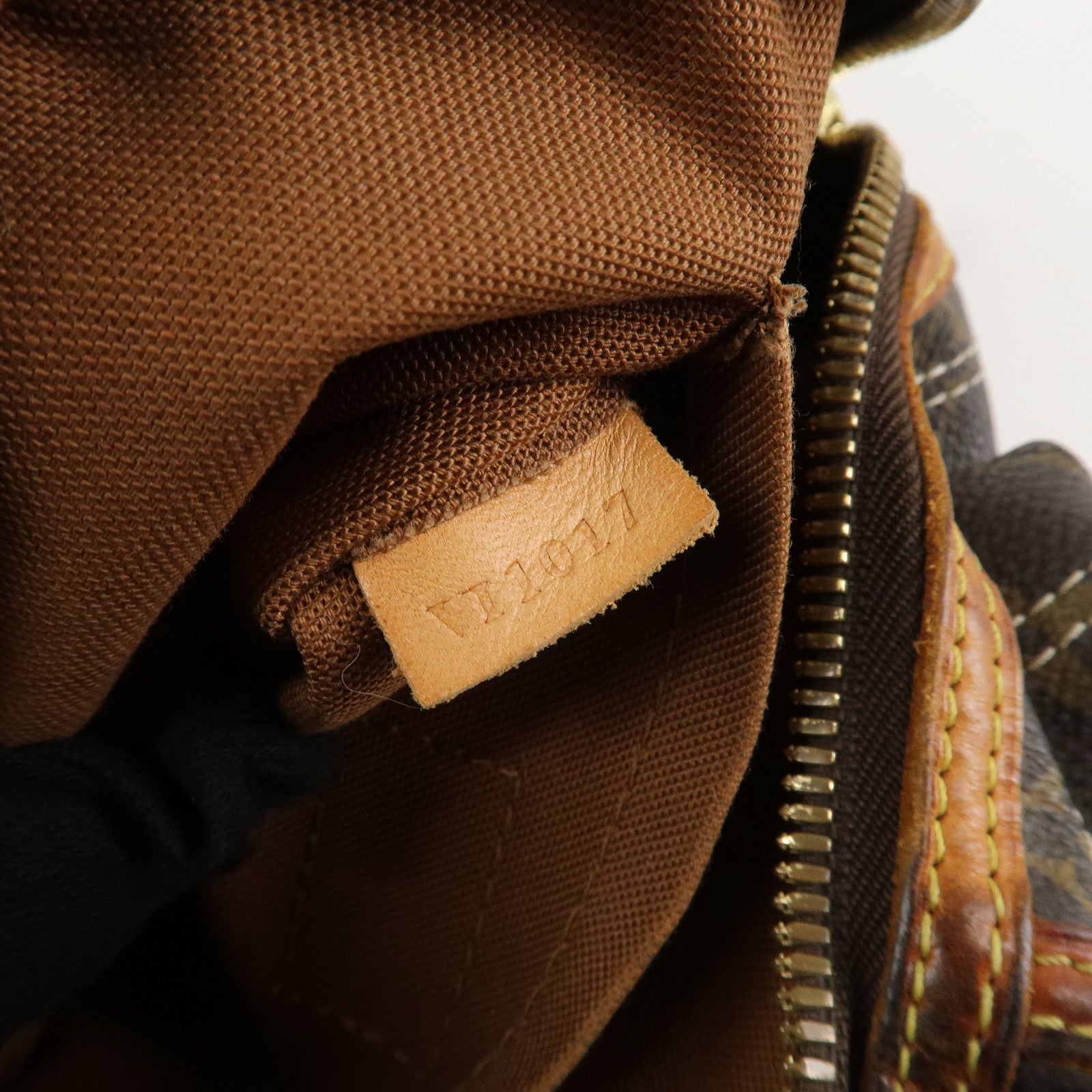 Louis Vuitton Monogram Canvas Rivet Hand Bag Shoulder Bag M40140 Used